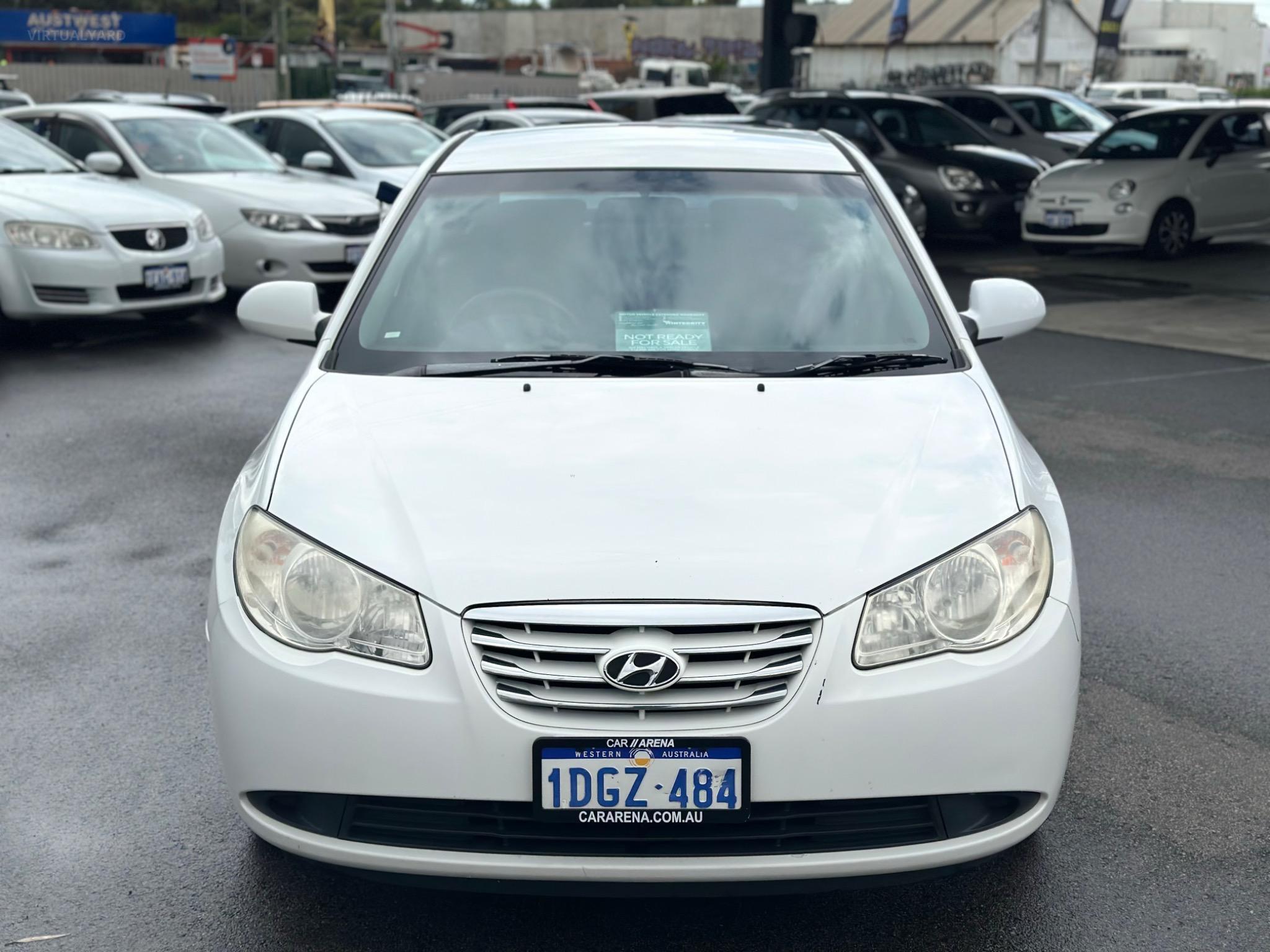 HYUNDAI ELANTRA