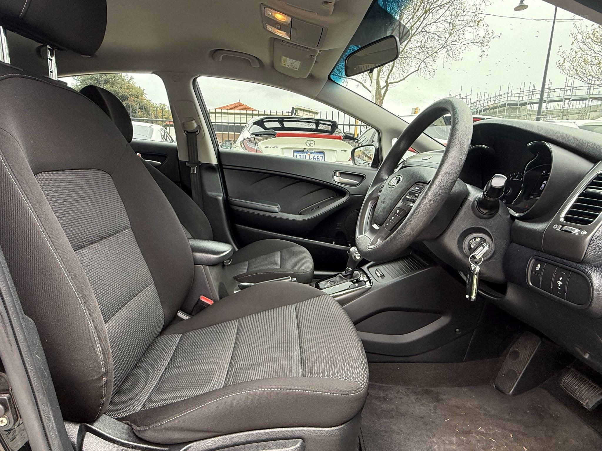 KIA CERATO