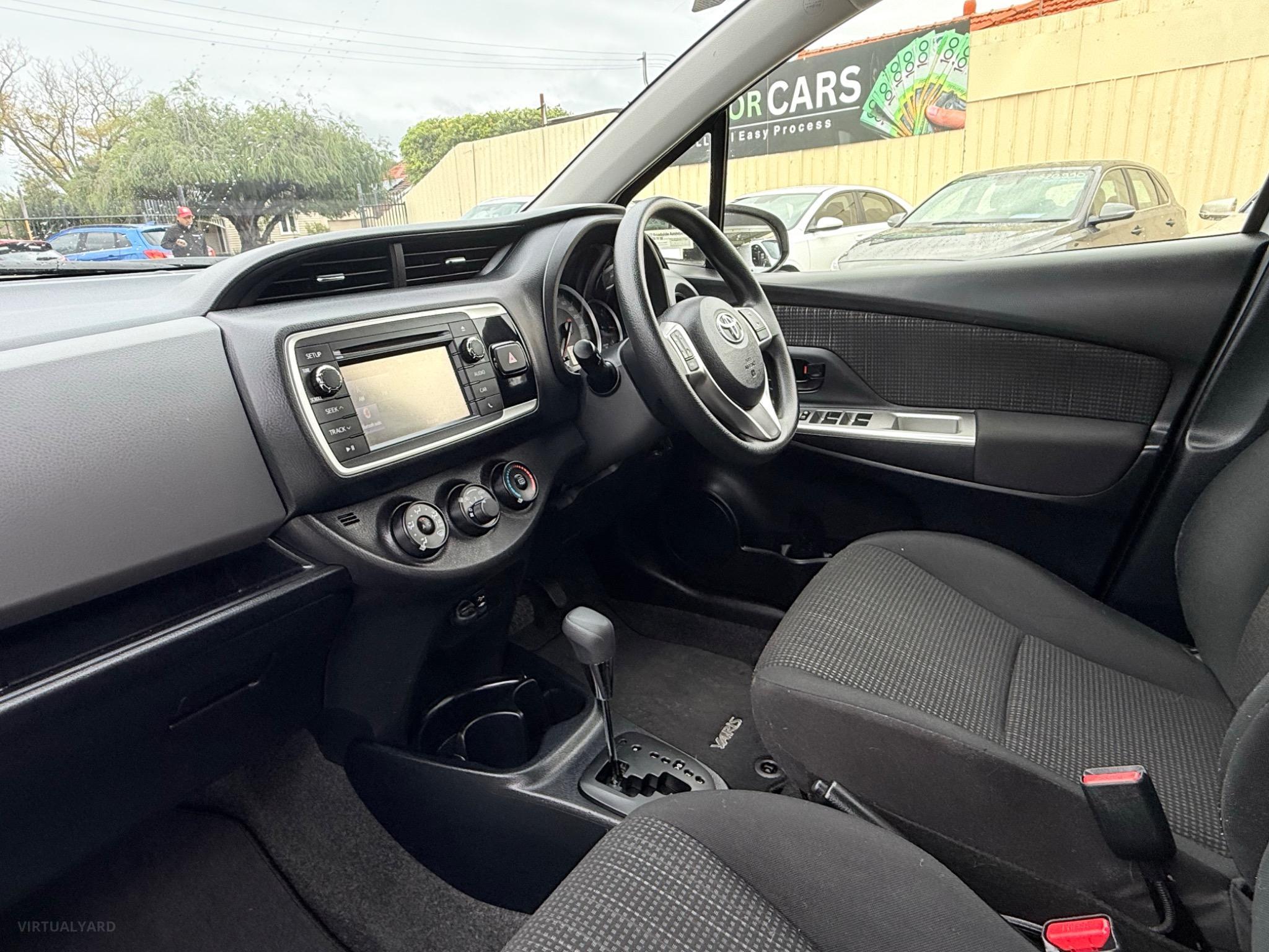 TOYOTA YARIS