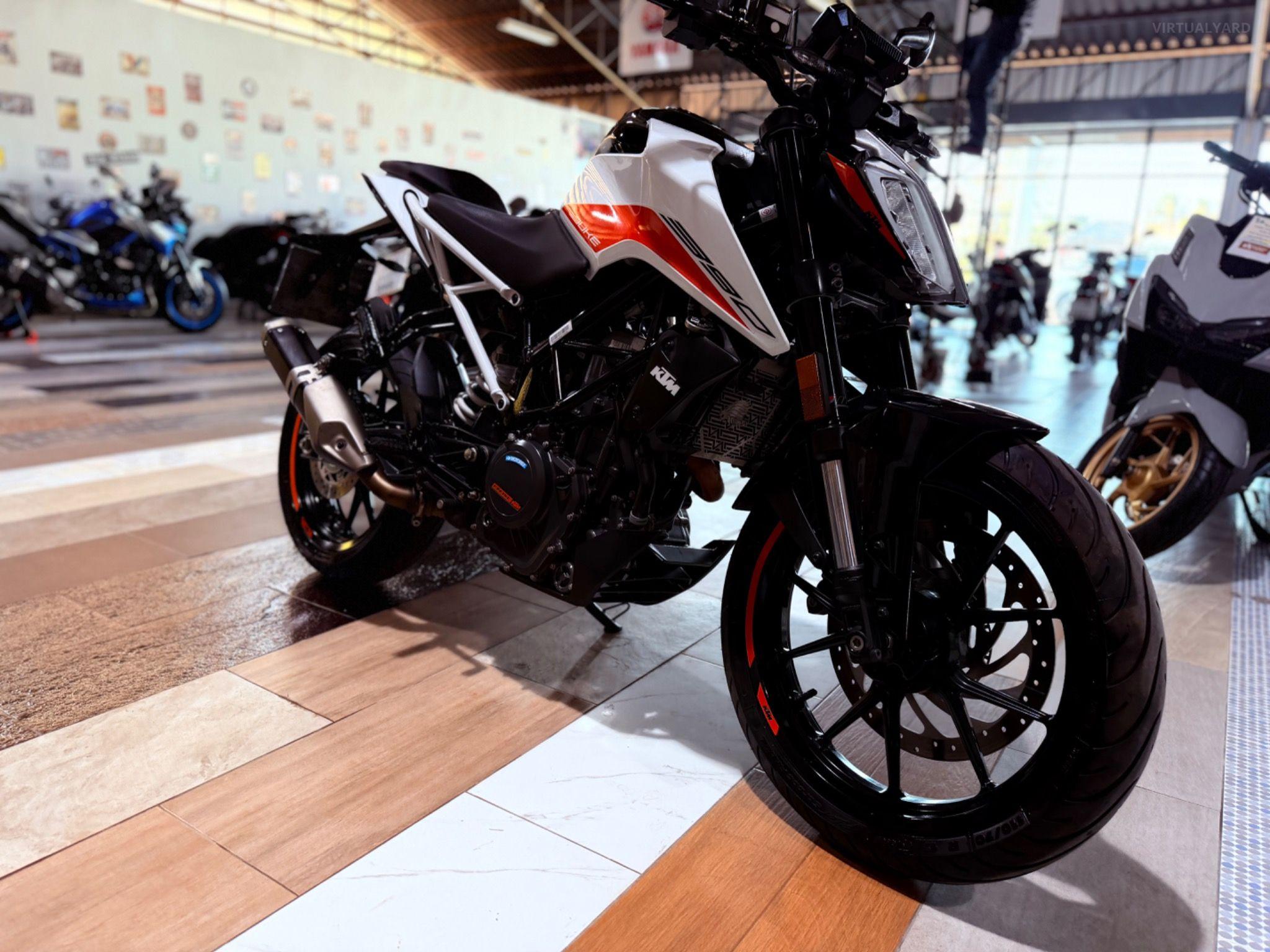 KTM 390 DUKE