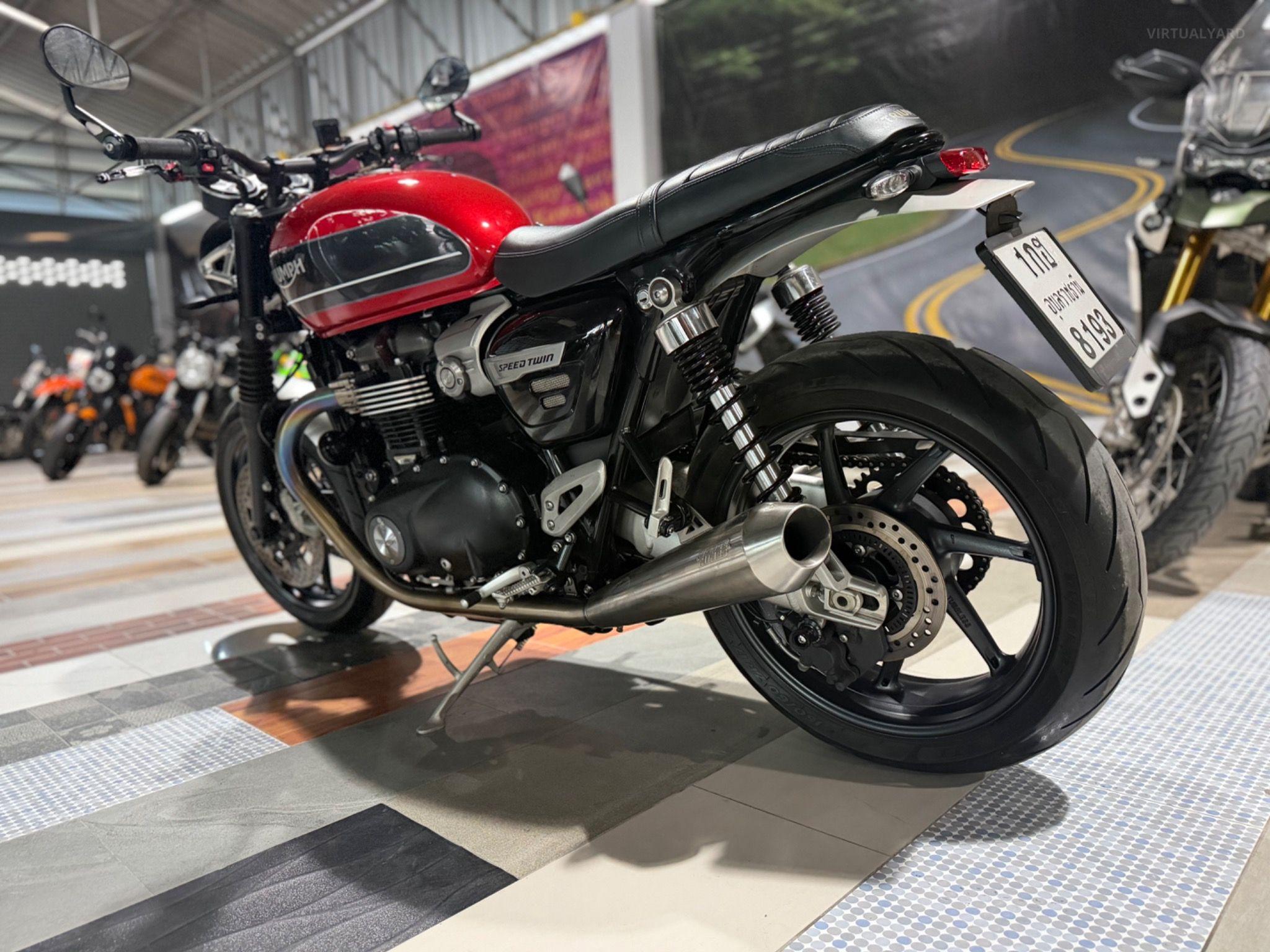 TRIUMPH TWIN SPEED 1200 ABS