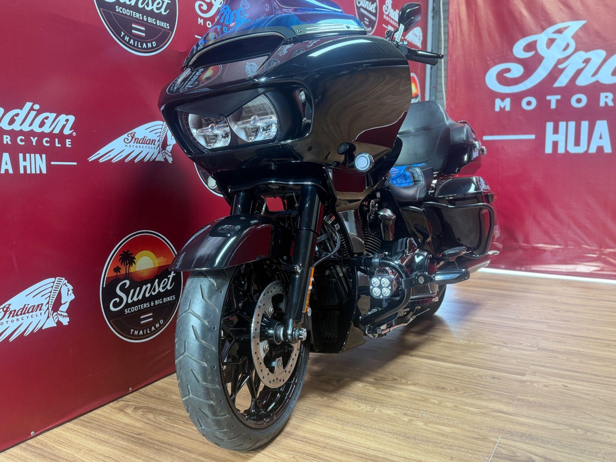 HARLEY DAVIDSON ROADGLIDE SPECIAL BLACK