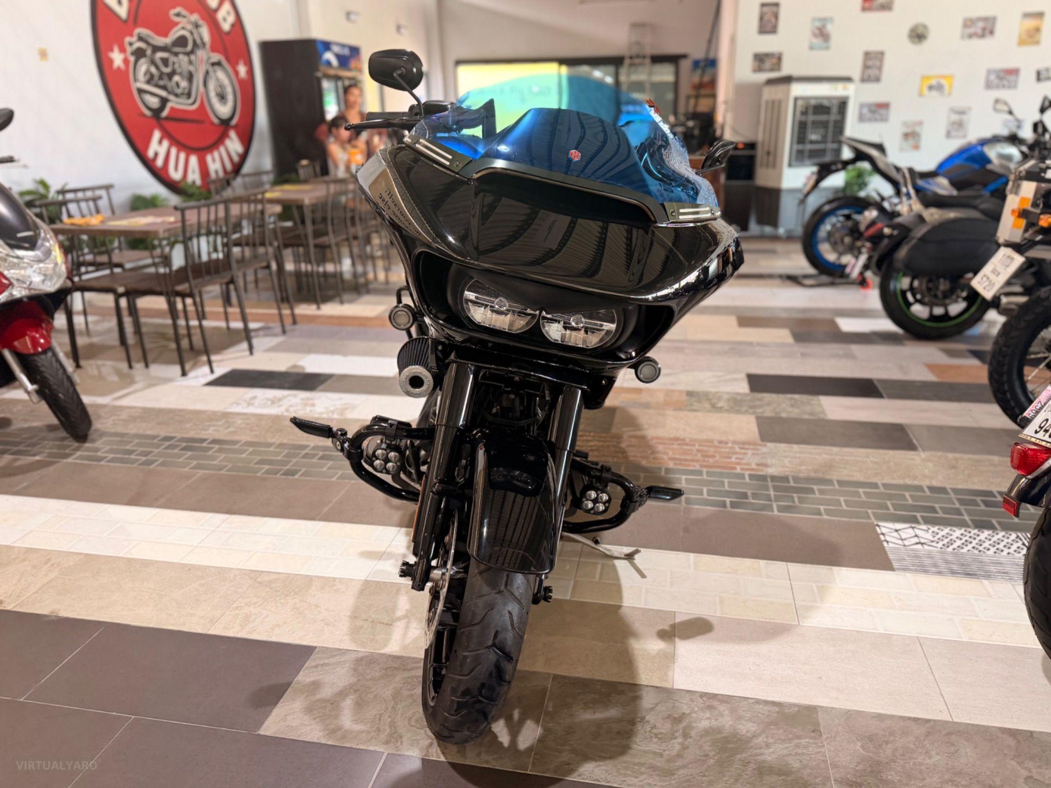 HARLEY DAVIDSON ROADGLIDE SPECIAL BLACK