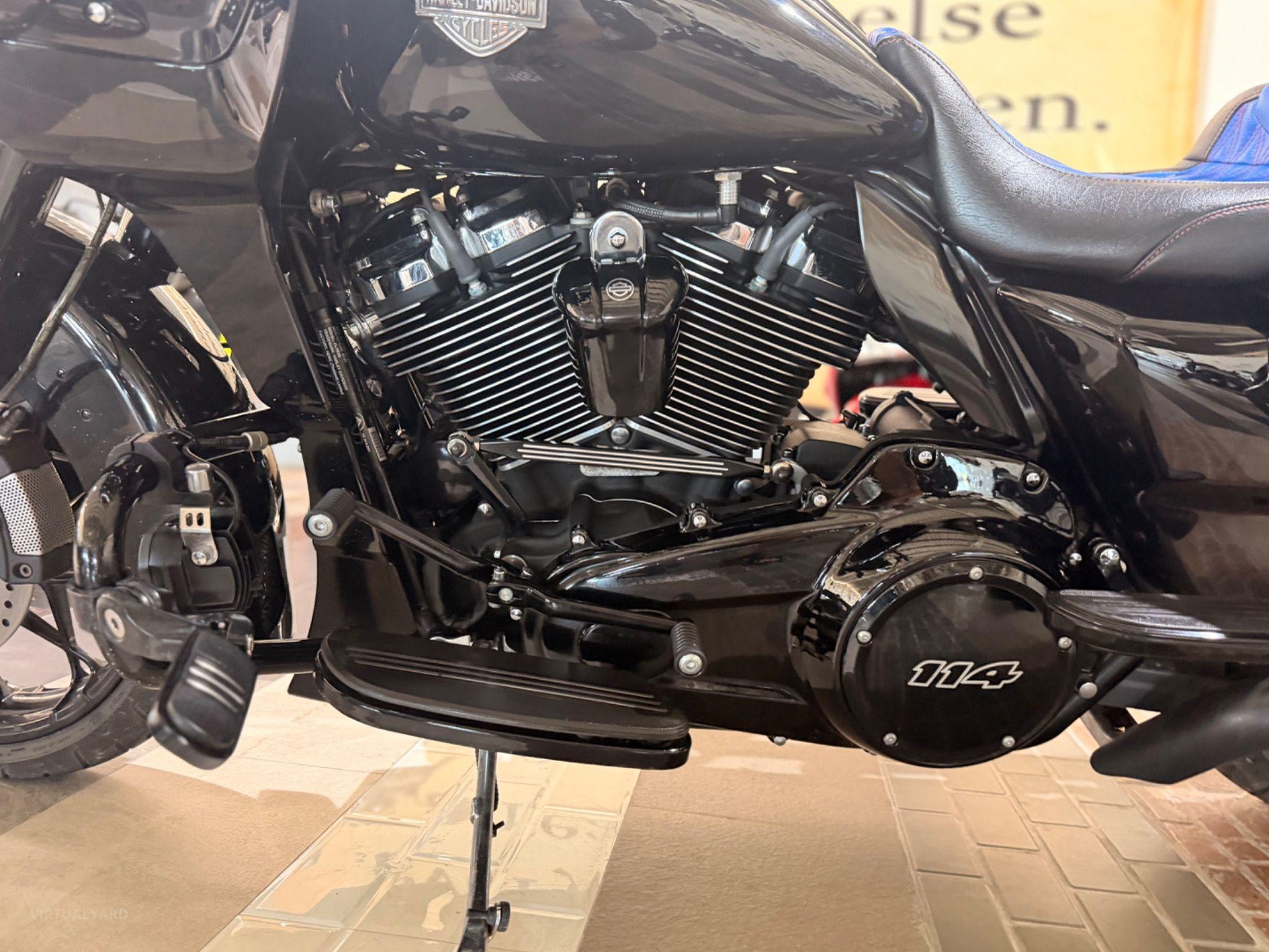 HARLEY DAVIDSON ROADGLIDE SPECIAL BLACK
