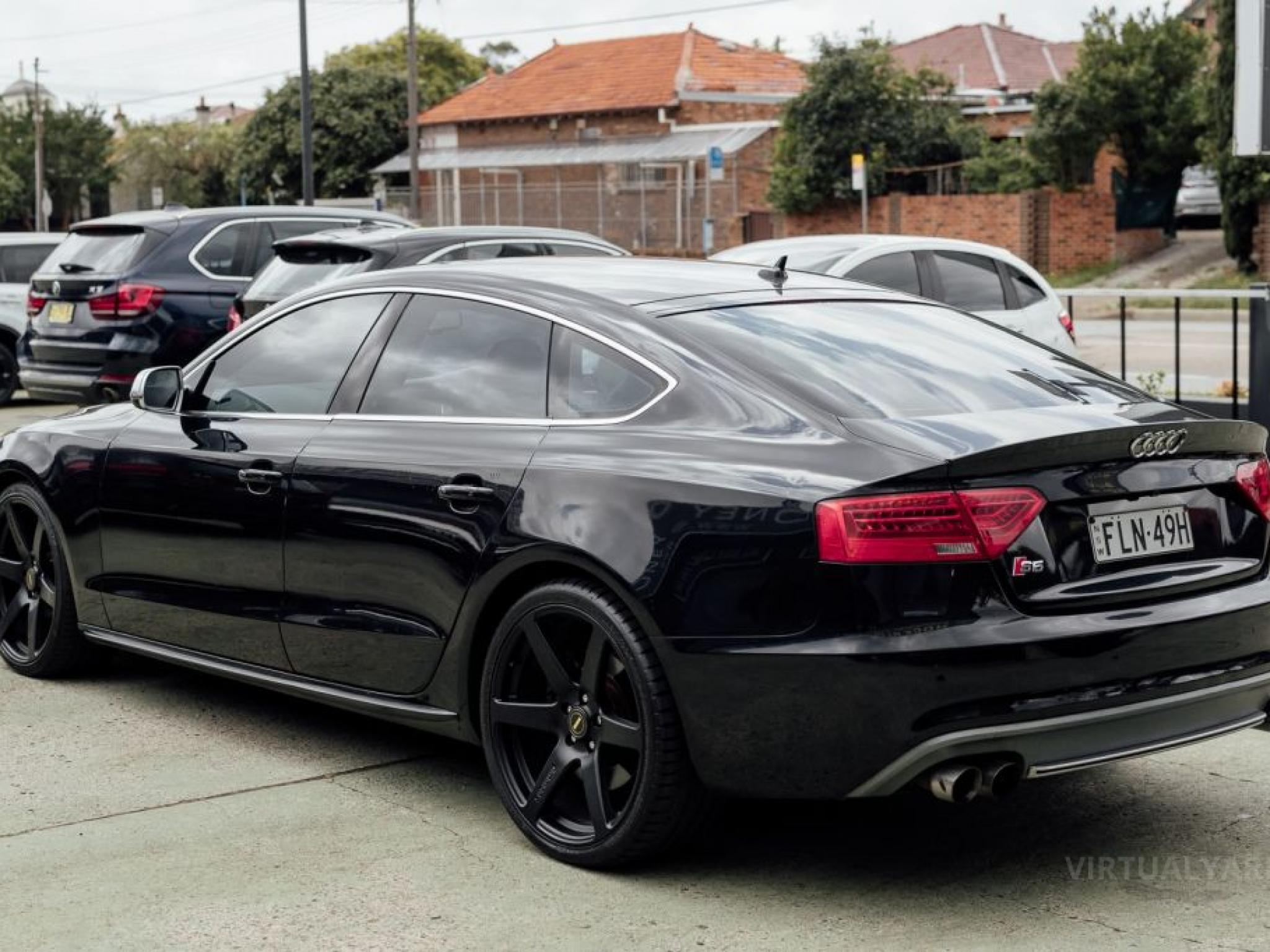 AUDI S5