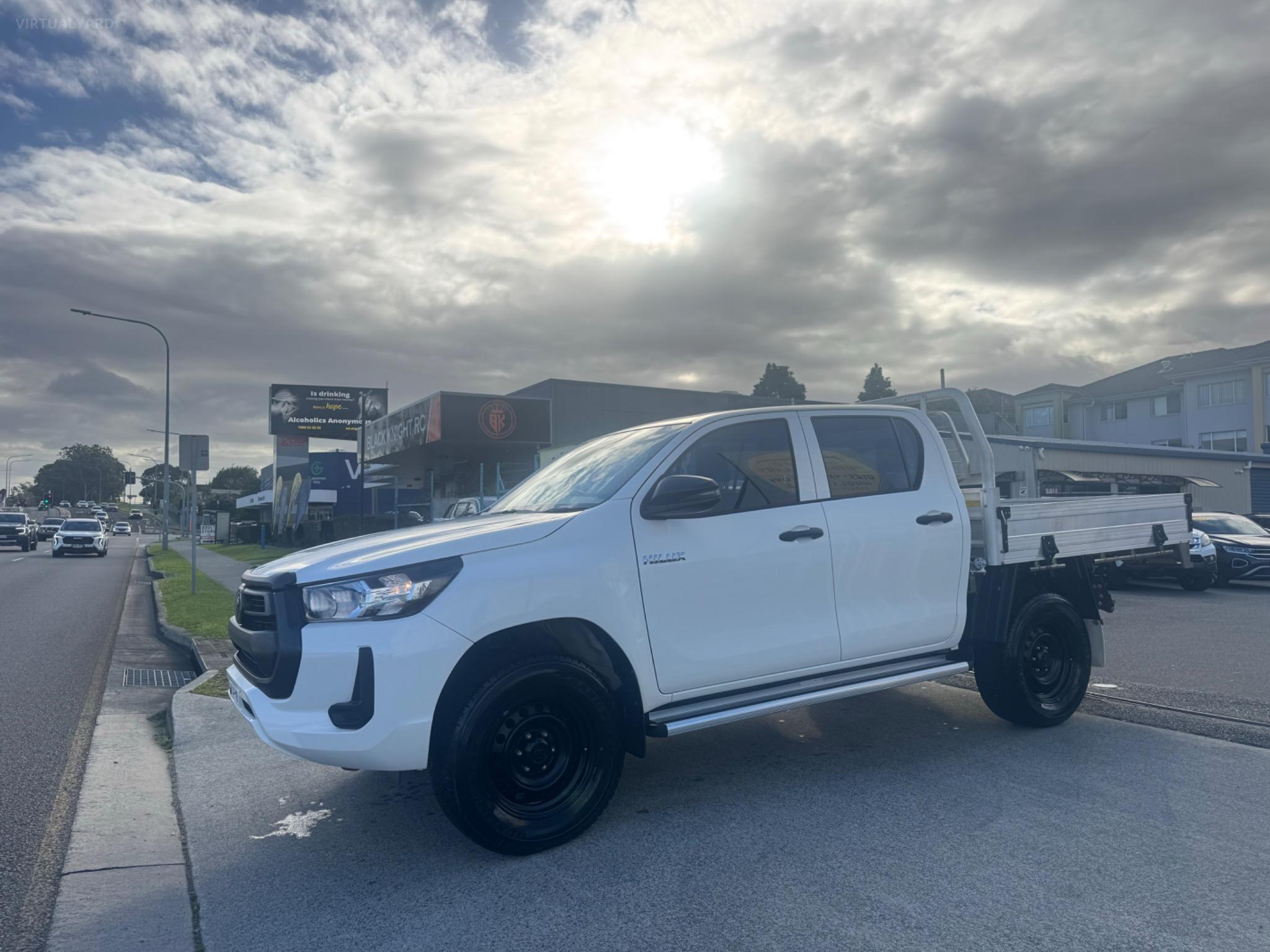 TOYOTA HILUX