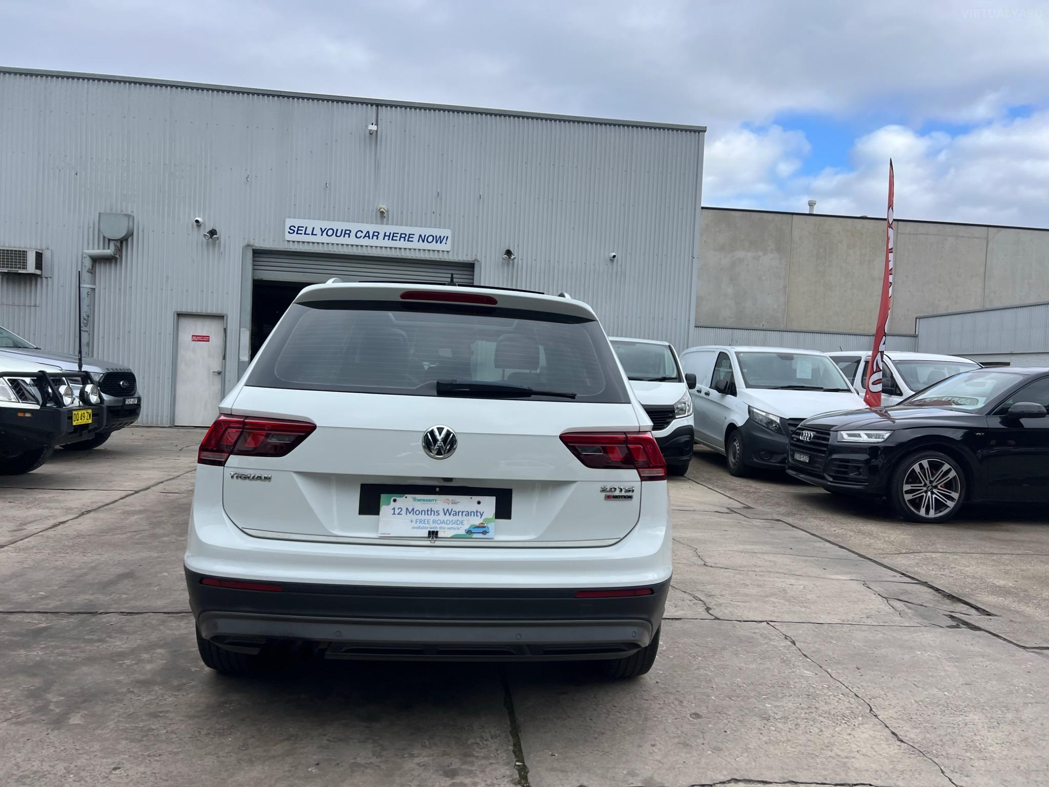 VOLKSWAGEN TIGUAN