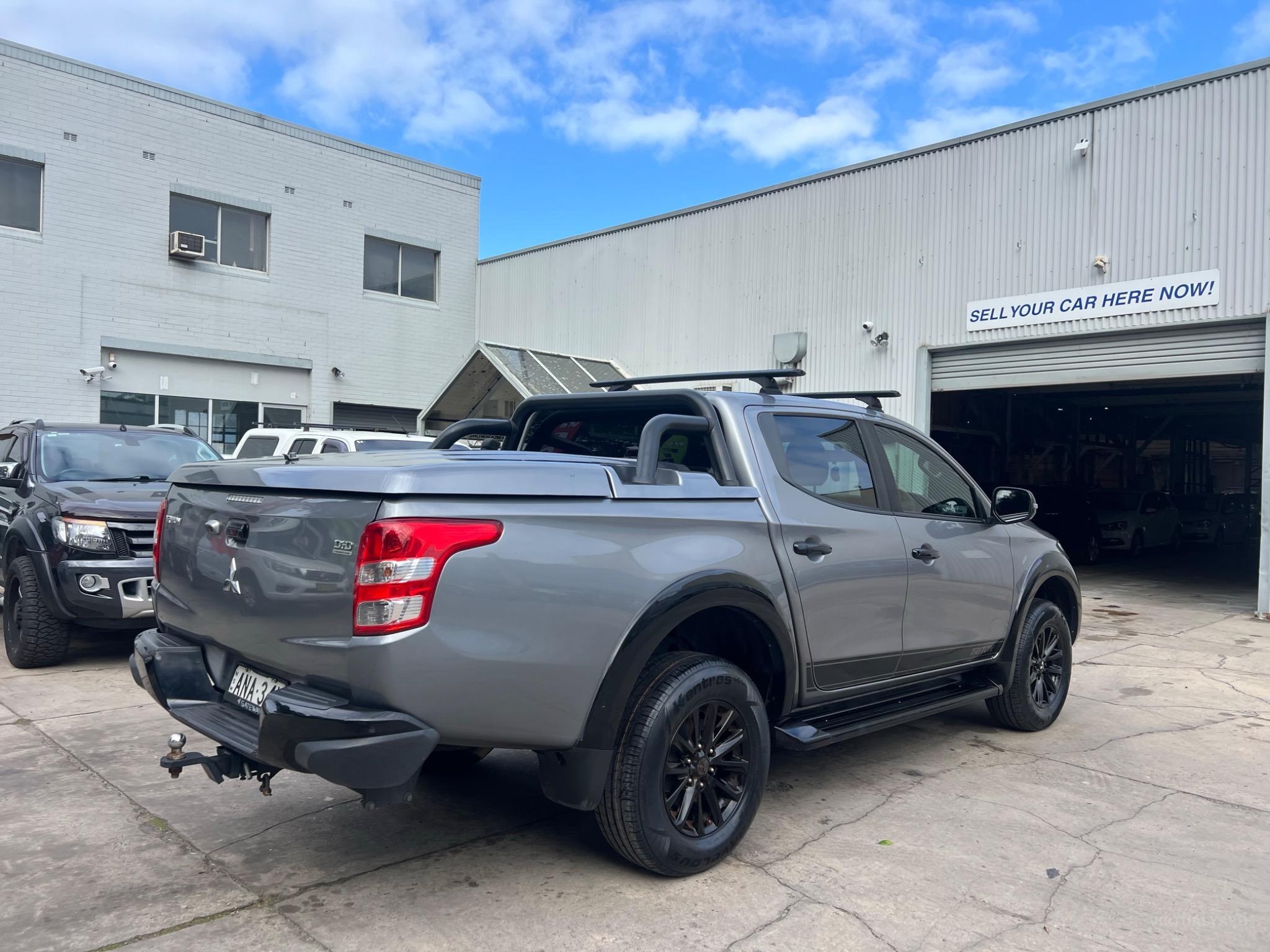 MITSUBISHI TRITON