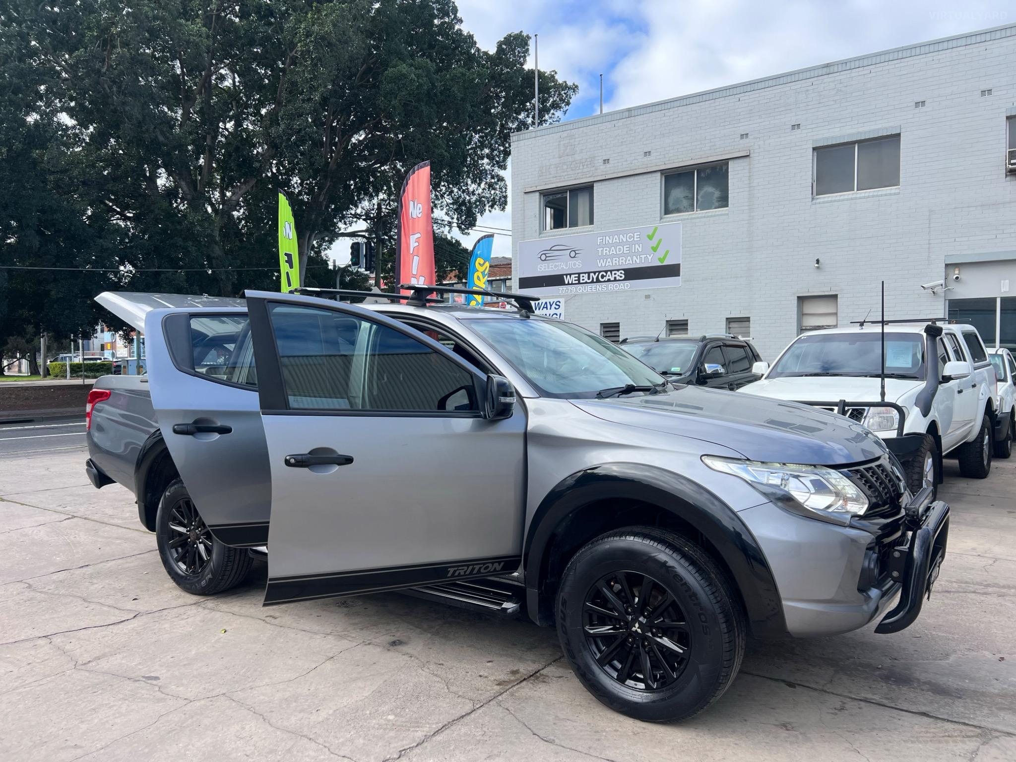 MITSUBISHI TRITON