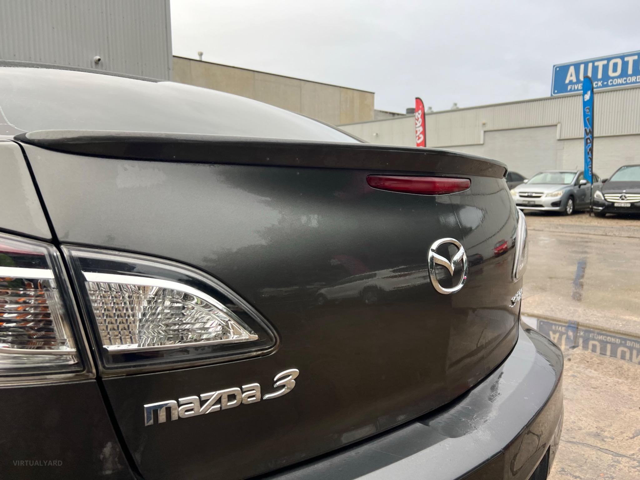 MAZDA MAZDA3
