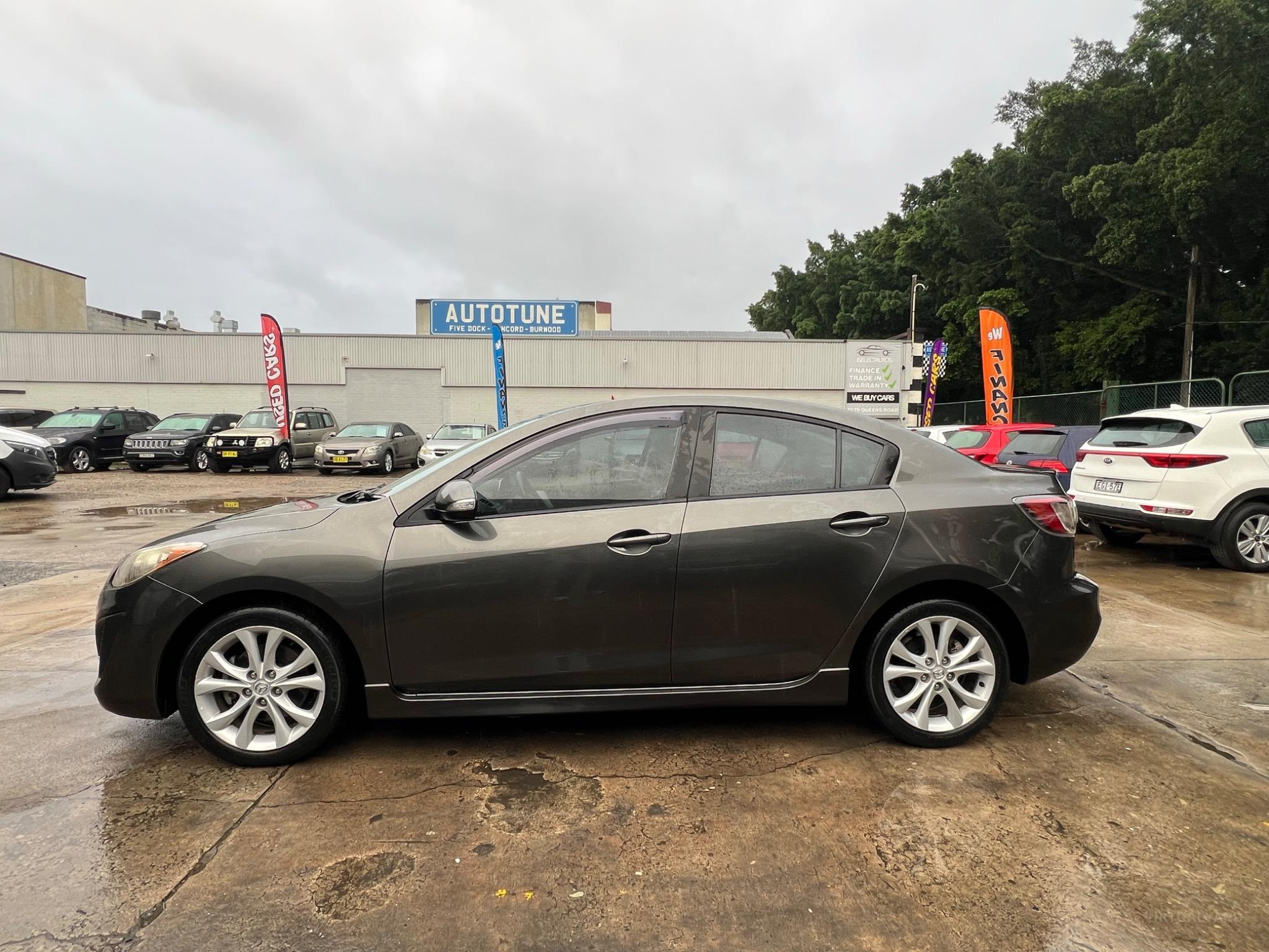 MAZDA MAZDA3