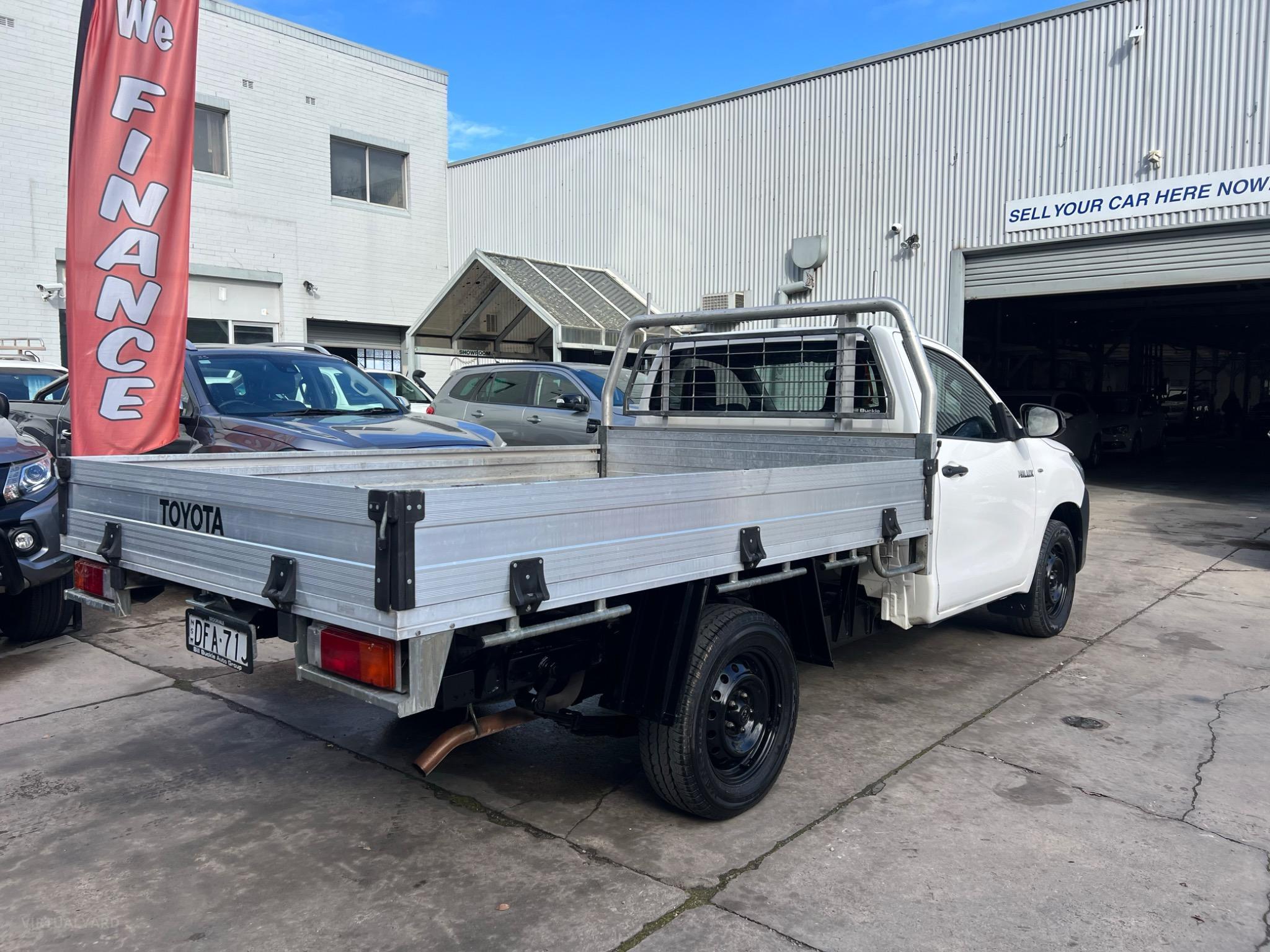 TOYOTA HILUX