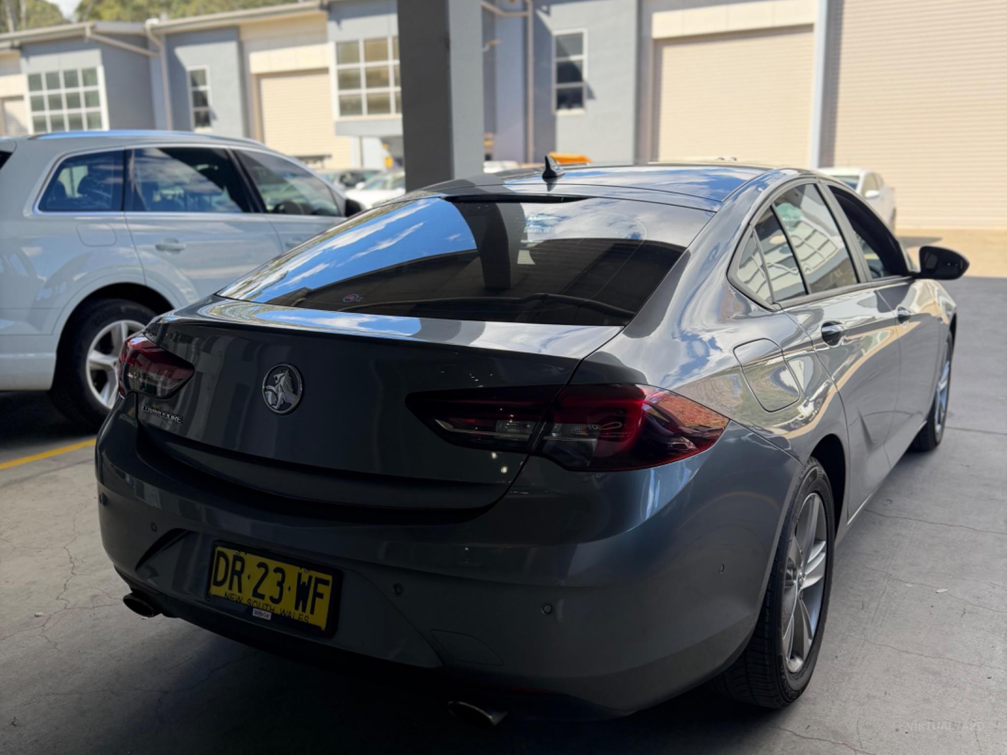 HOLDEN COMMODORE