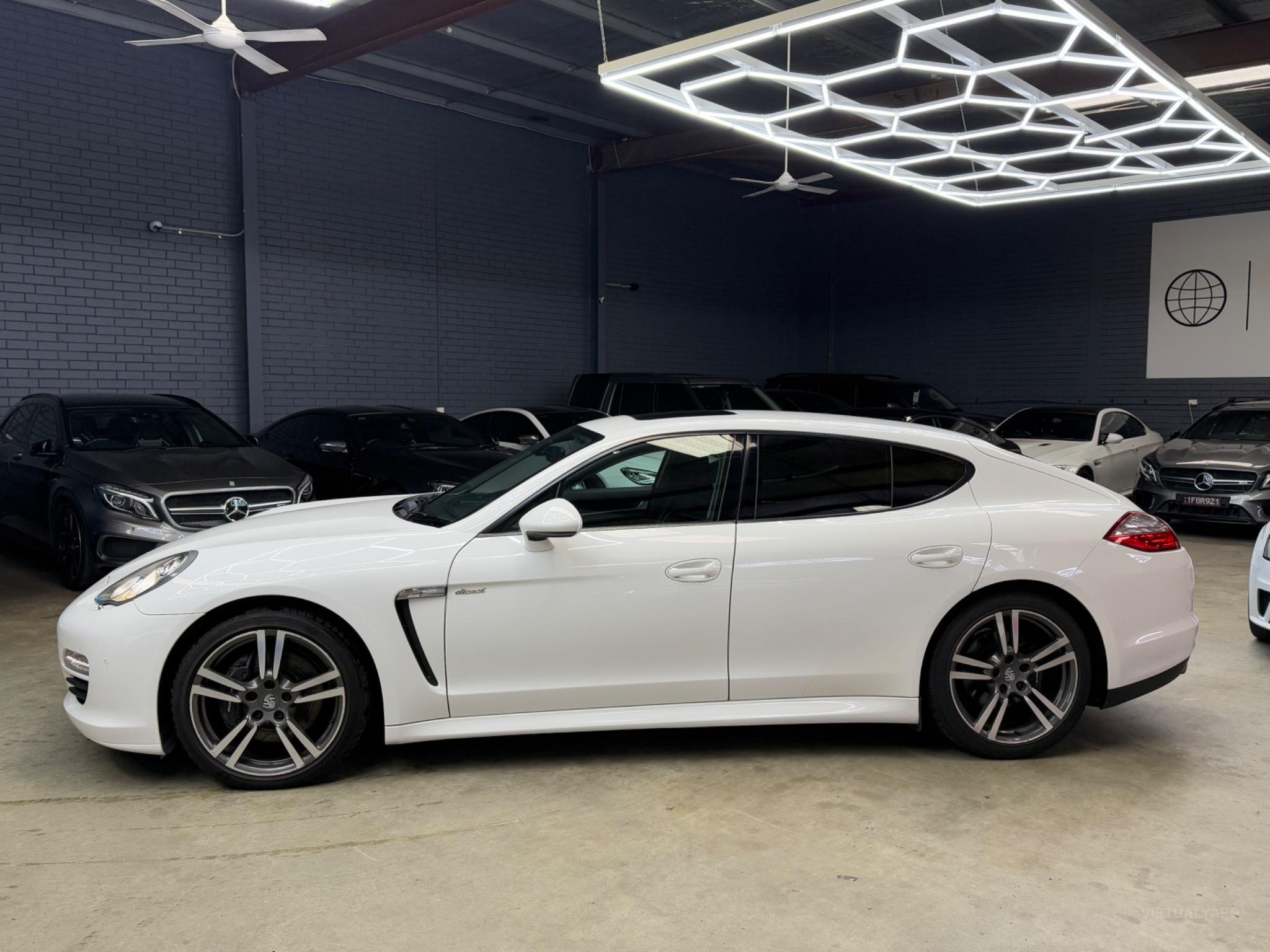 PORSCHE PANAMERA