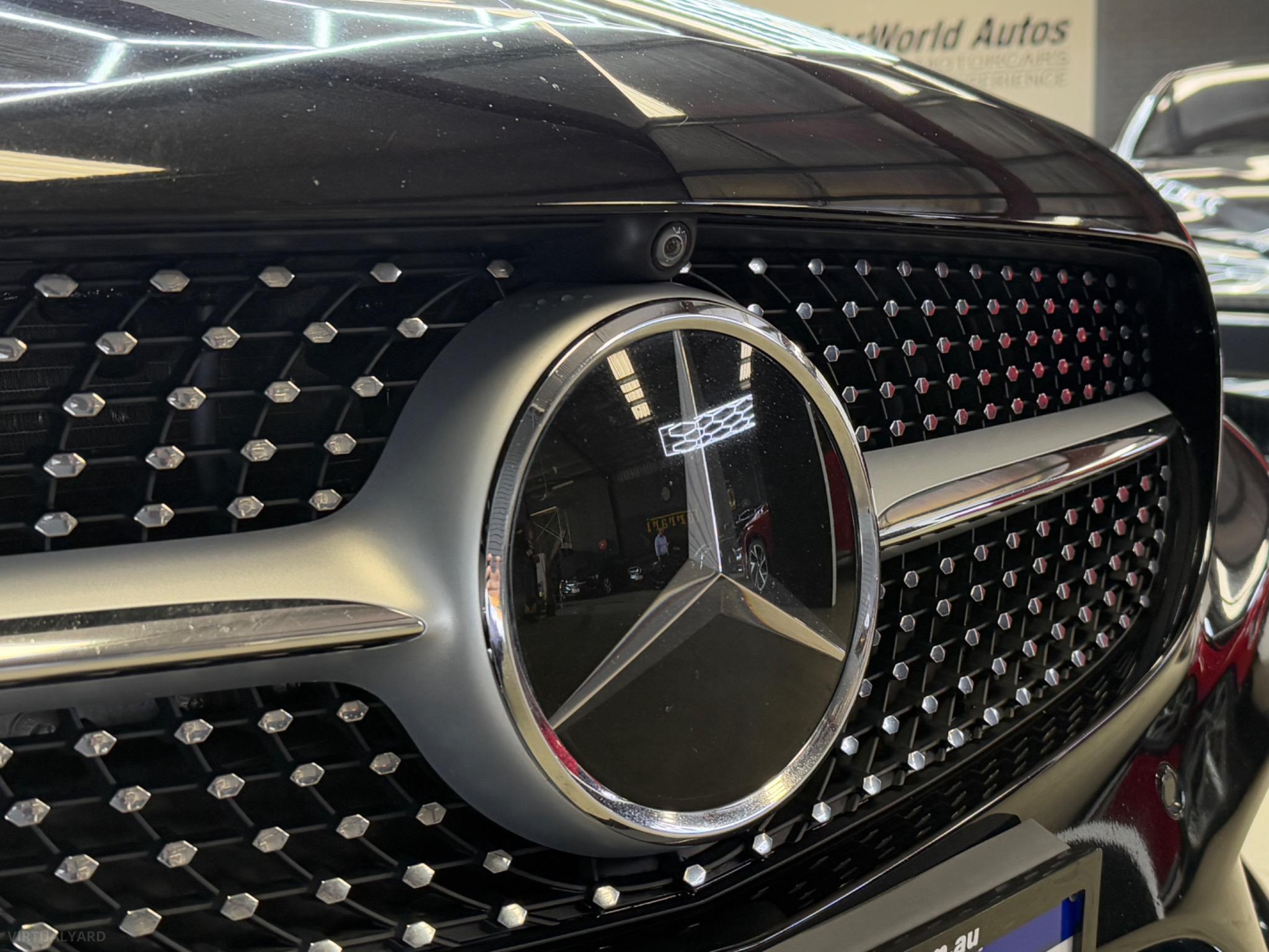MERCEDES-BENZ C300