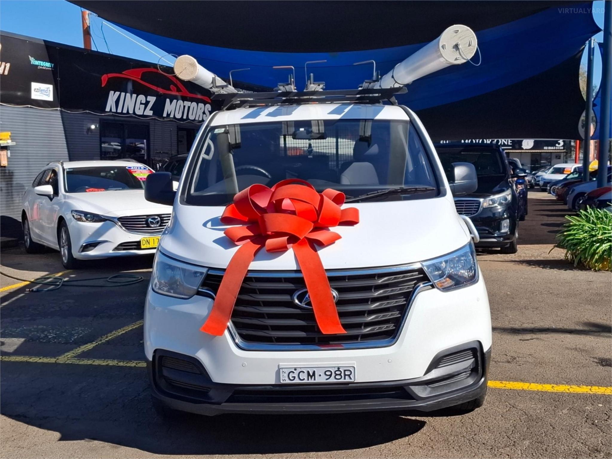 2018 HYUNDAI ILOAD TQ4 MY19 VAN 5DR AUTO 5SP 1098KG 2.5DT image 2