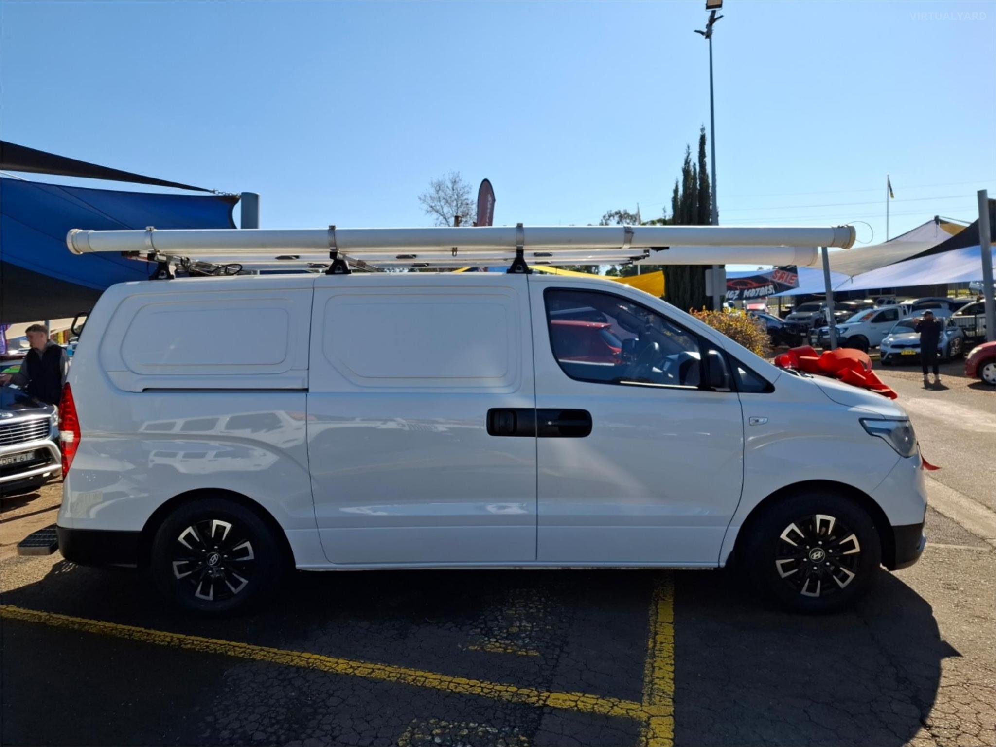 2018 HYUNDAI ILOAD TQ4 MY19 VAN 5DR AUTO 5SP 1098KG 2.5DT image 8