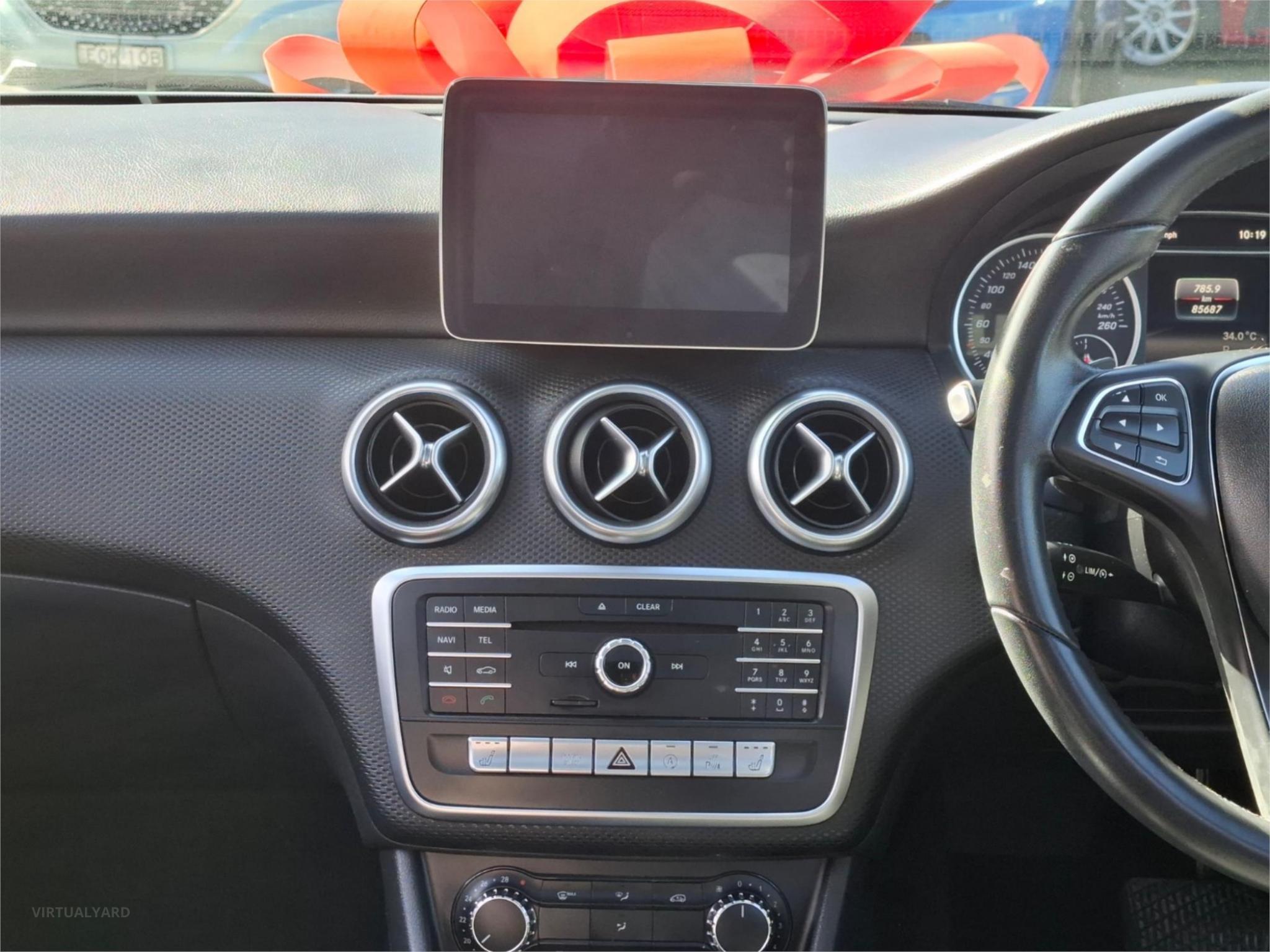 2017 MERCEDES-BENZ A-CLASS W176 A180 HATCHBACK 5DR D-CT 7SP 1.6T image 13
