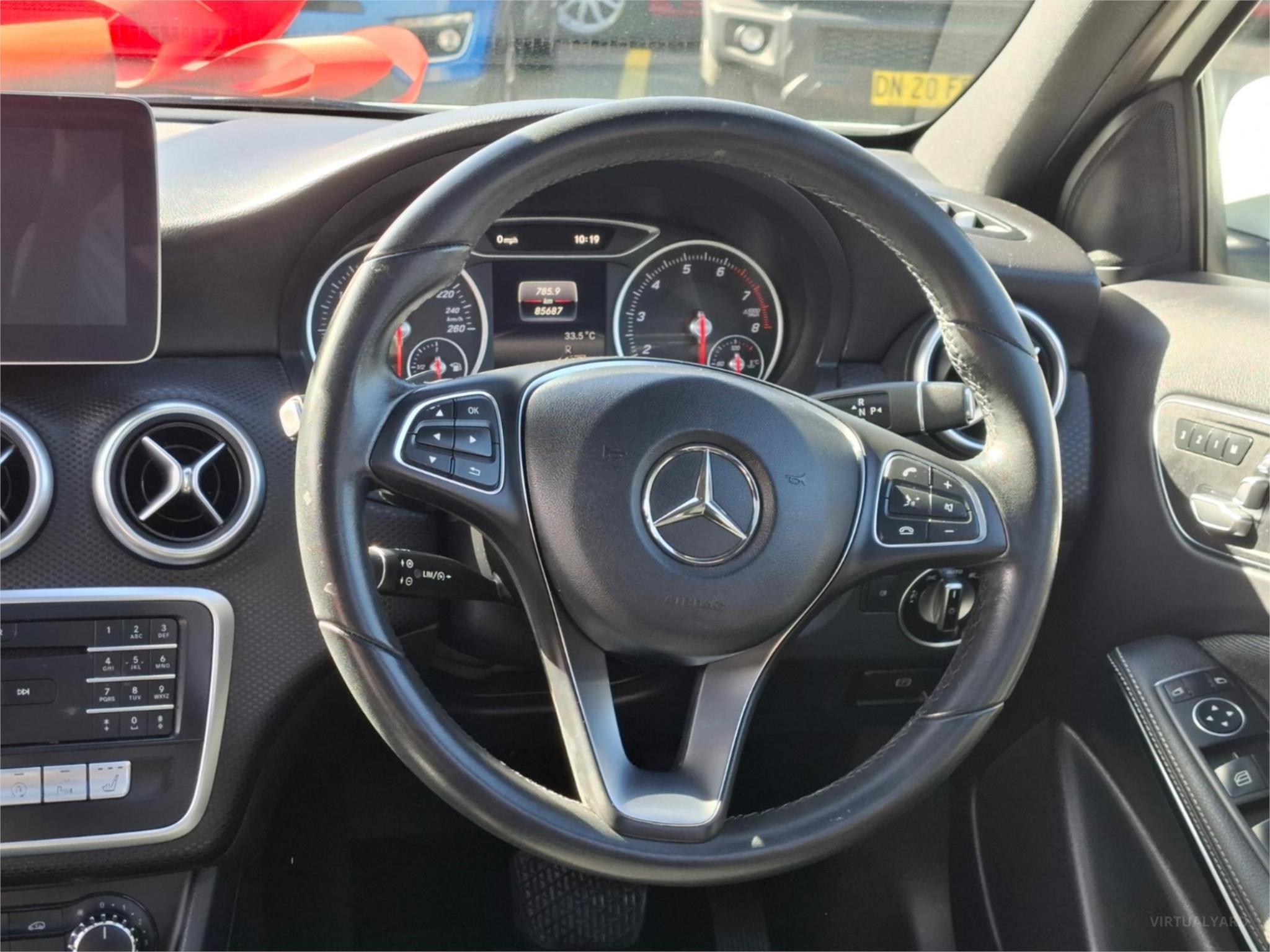 2017 MERCEDES-BENZ A-CLASS W176 A180 HATCHBACK 5DR D-CT 7SP 1.6T image 18