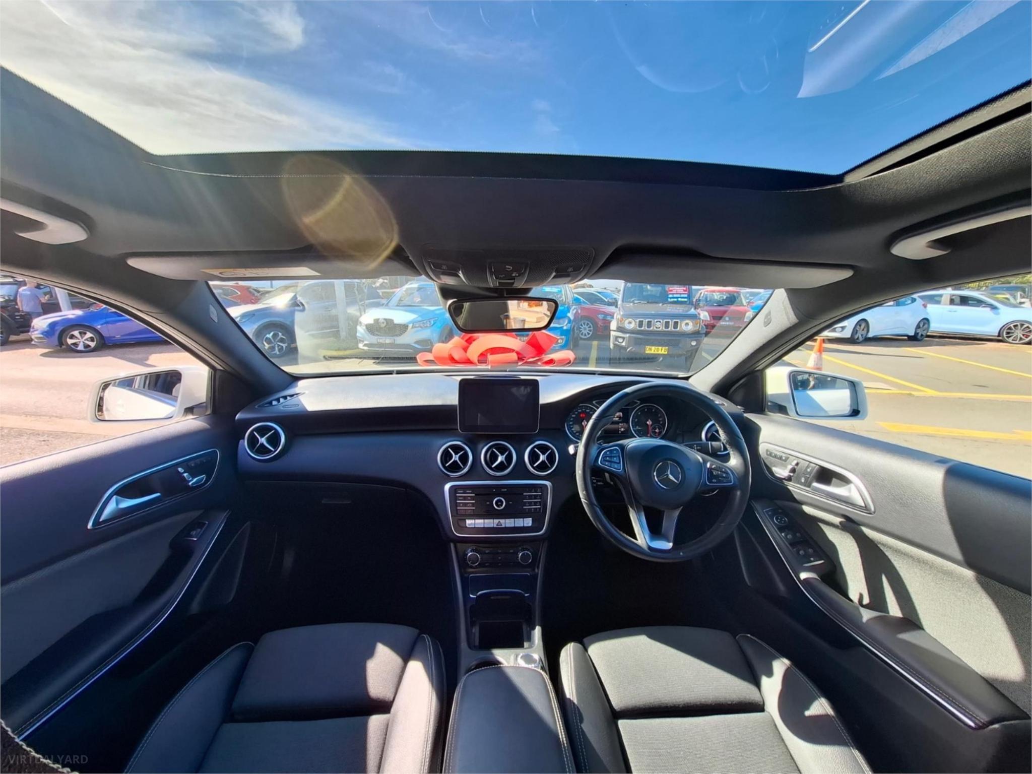 2017 MERCEDES-BENZ A-CLASS W176 A180 HATCHBACK 5DR D-CT 7SP 1.6T image 11