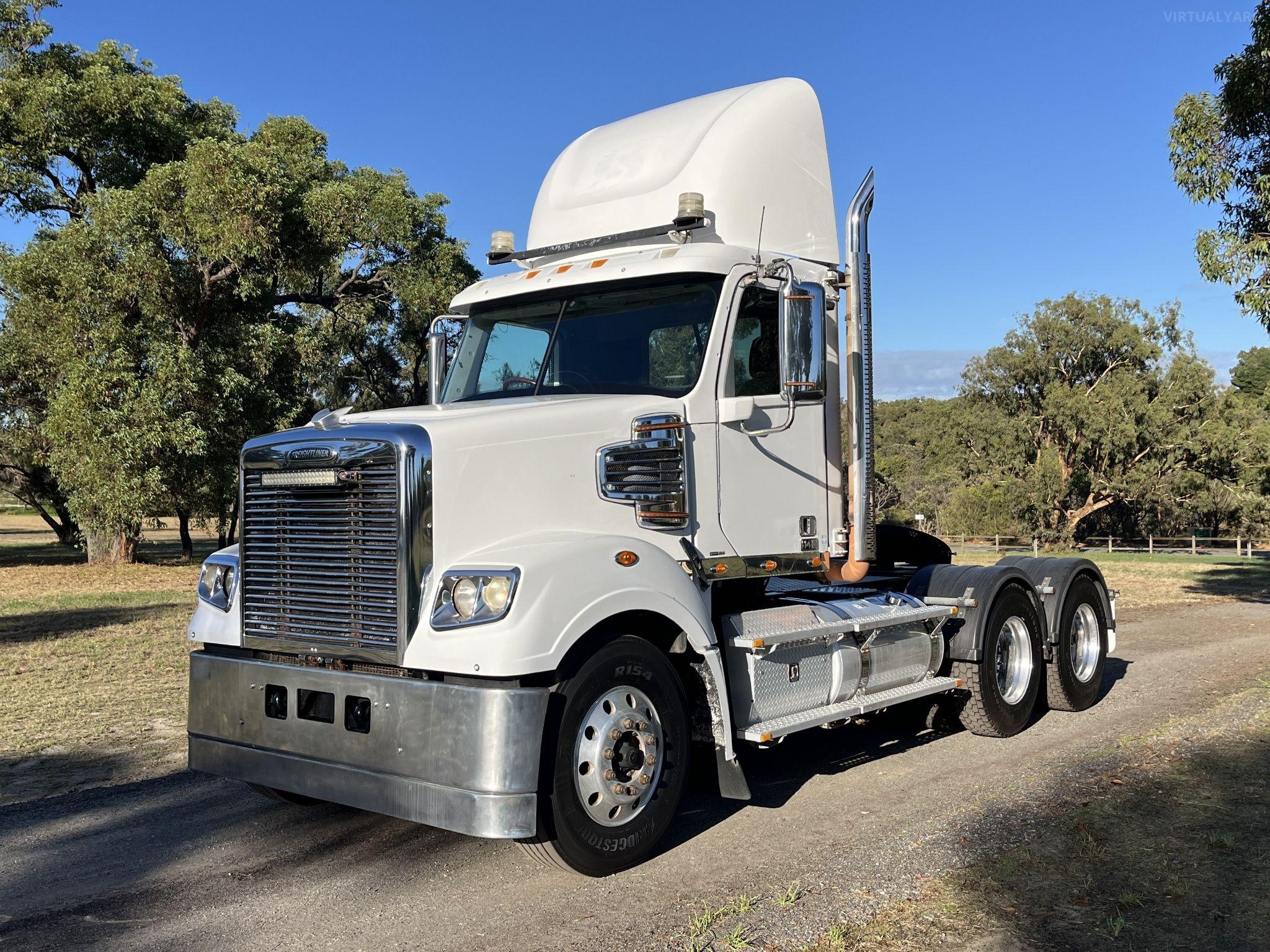 FREIGHTLINER CORONADO