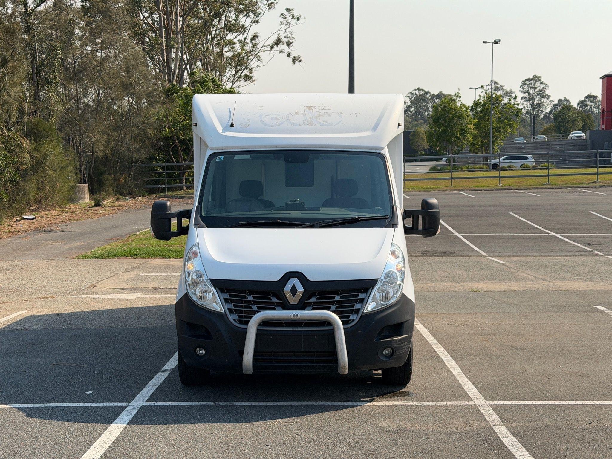 RENAULT Master