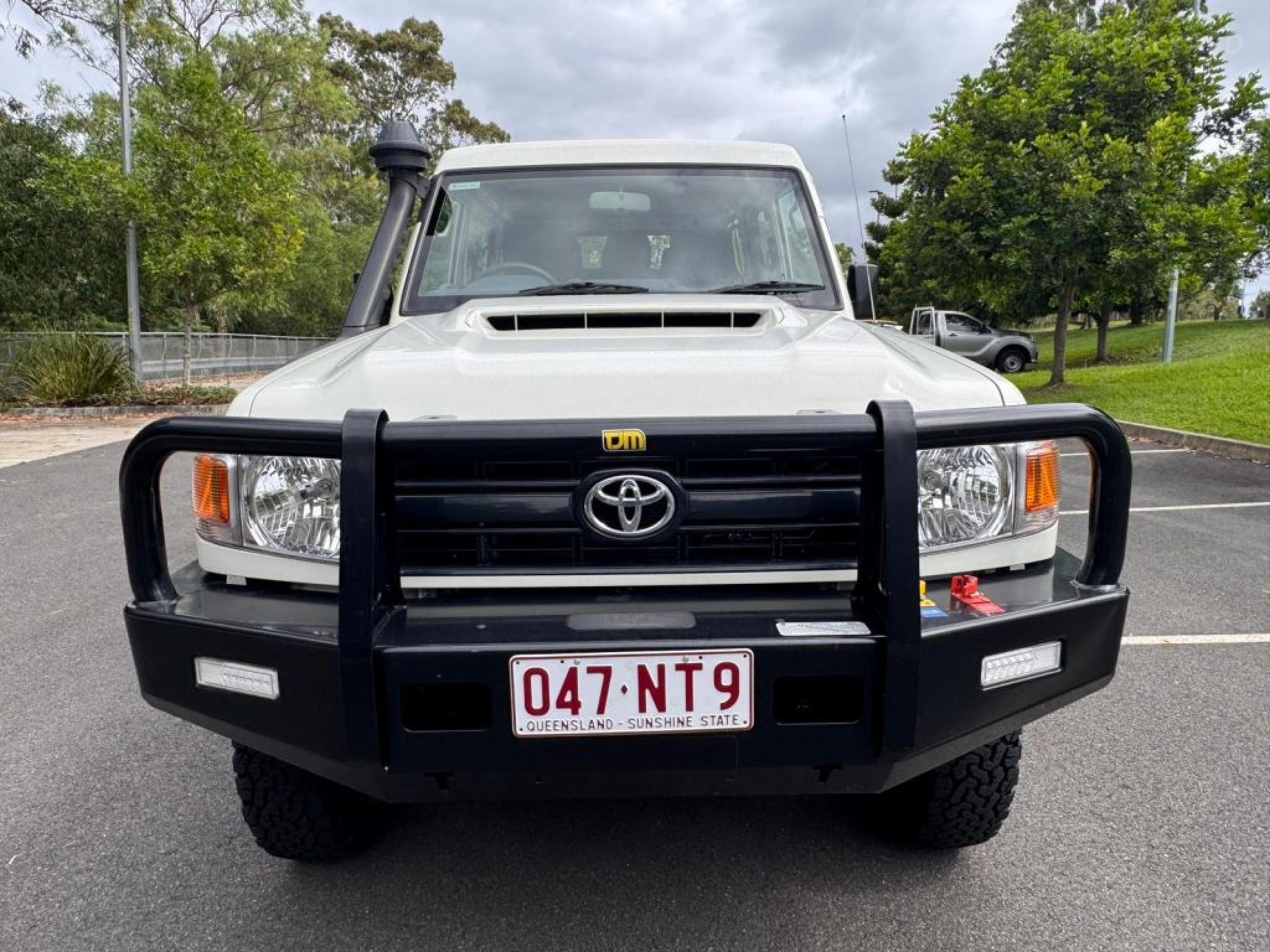 TOYOTA LANDCRUISER 70 SERIES