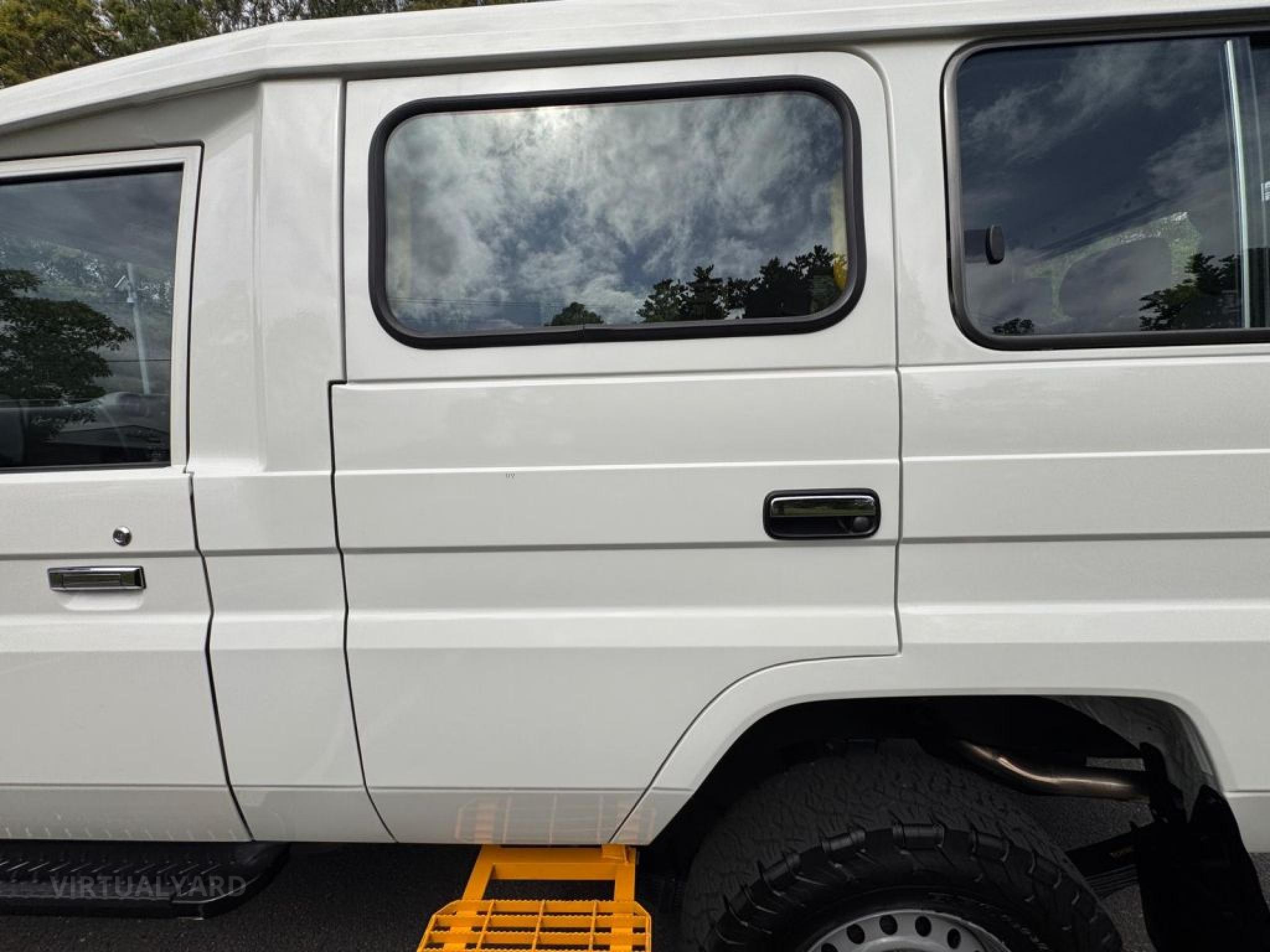 TOYOTA LANDCRUISER 70 SERIES