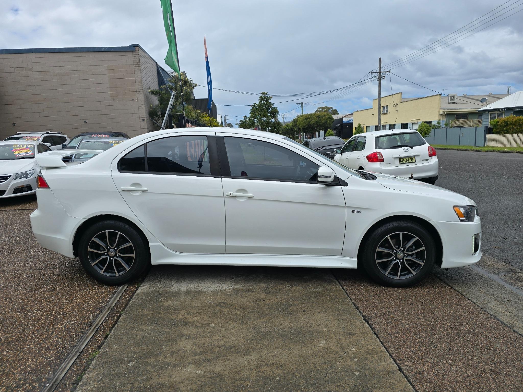 MITSUBISHI LANCER