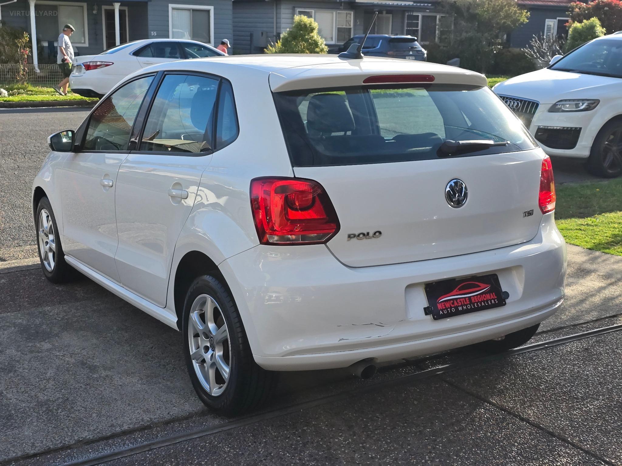 VOLKSWAGEN POLO