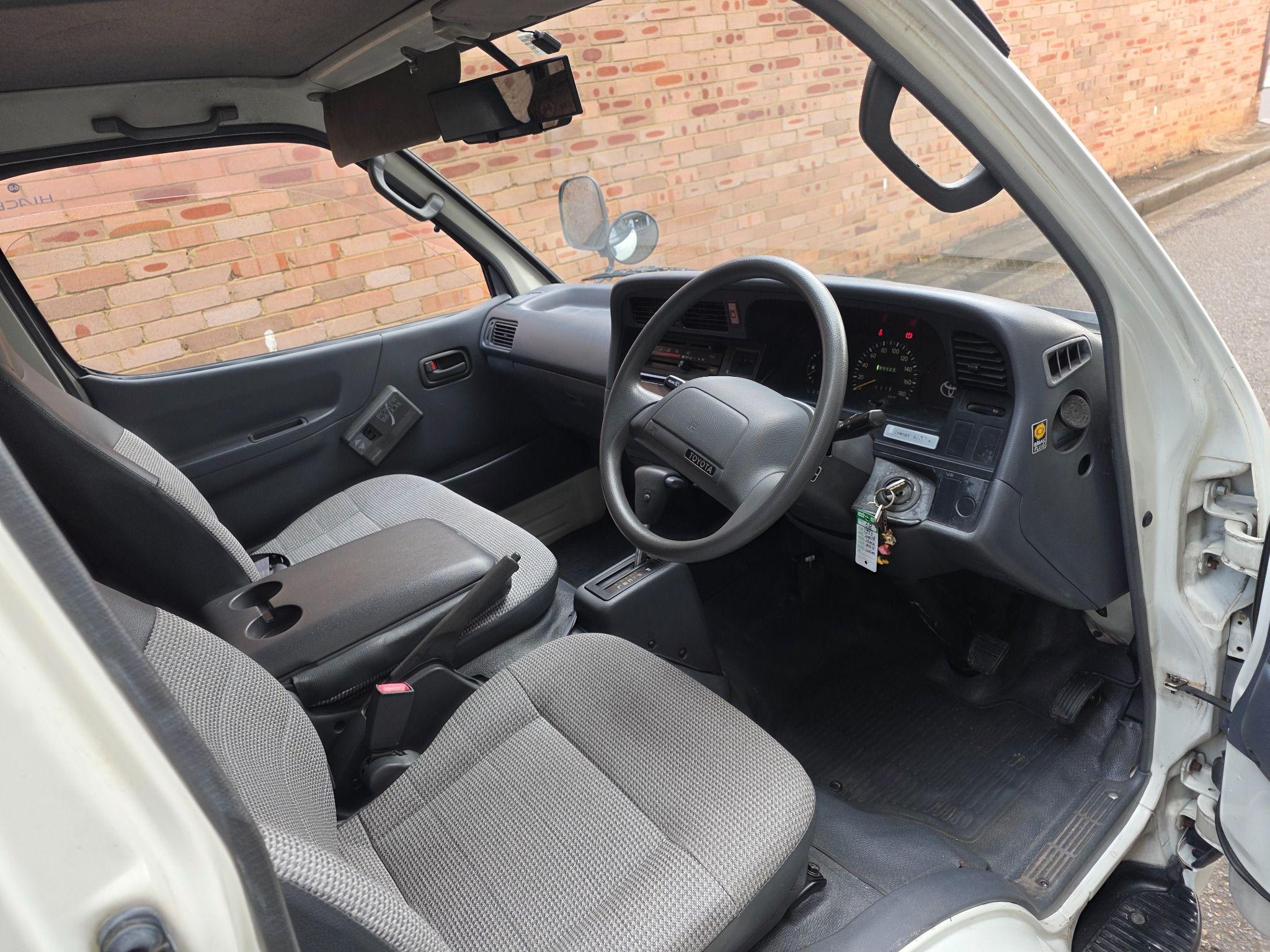 TOYOTA HIACE CAMPERVAN