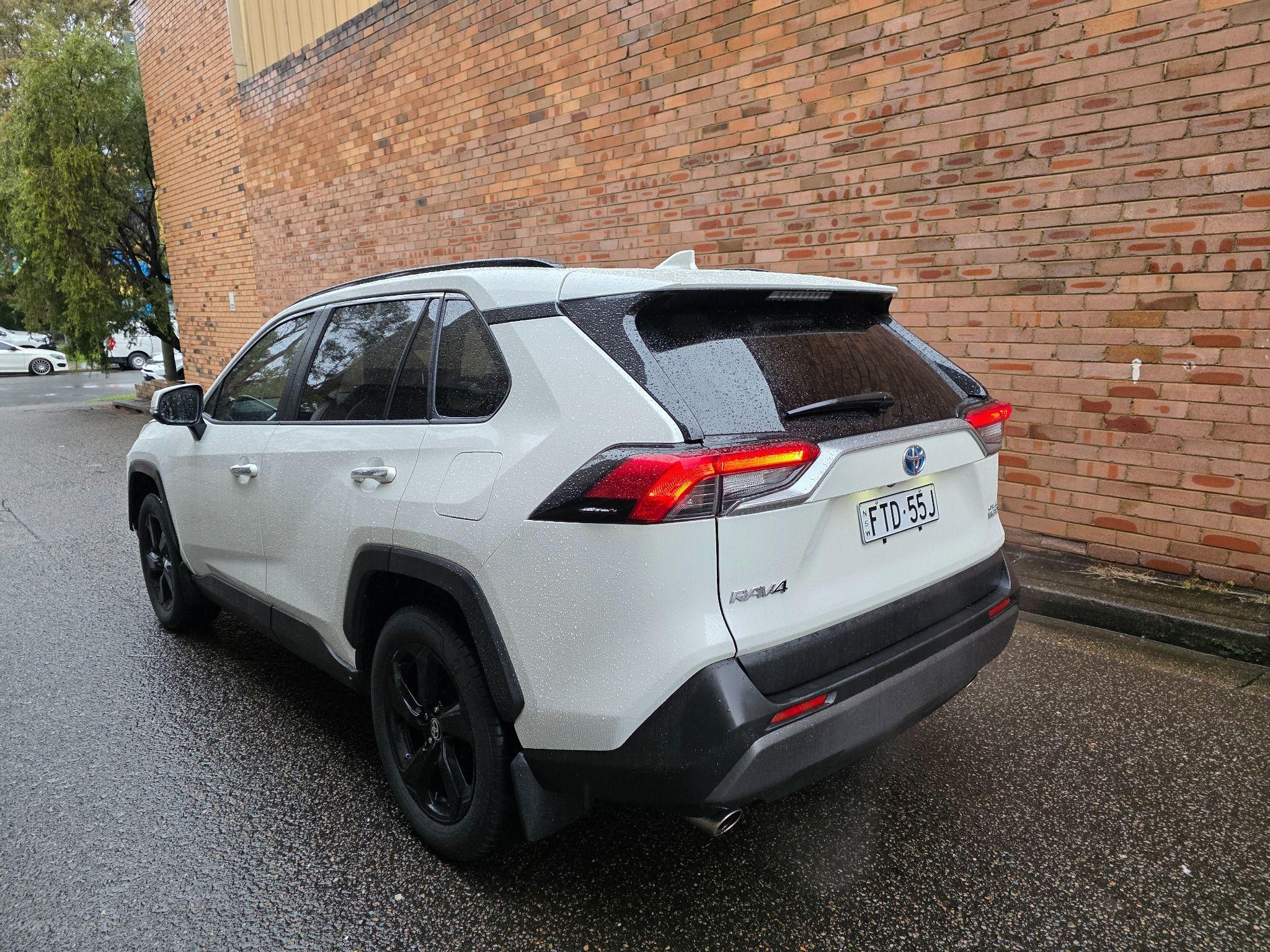 TOYOTA RAV4