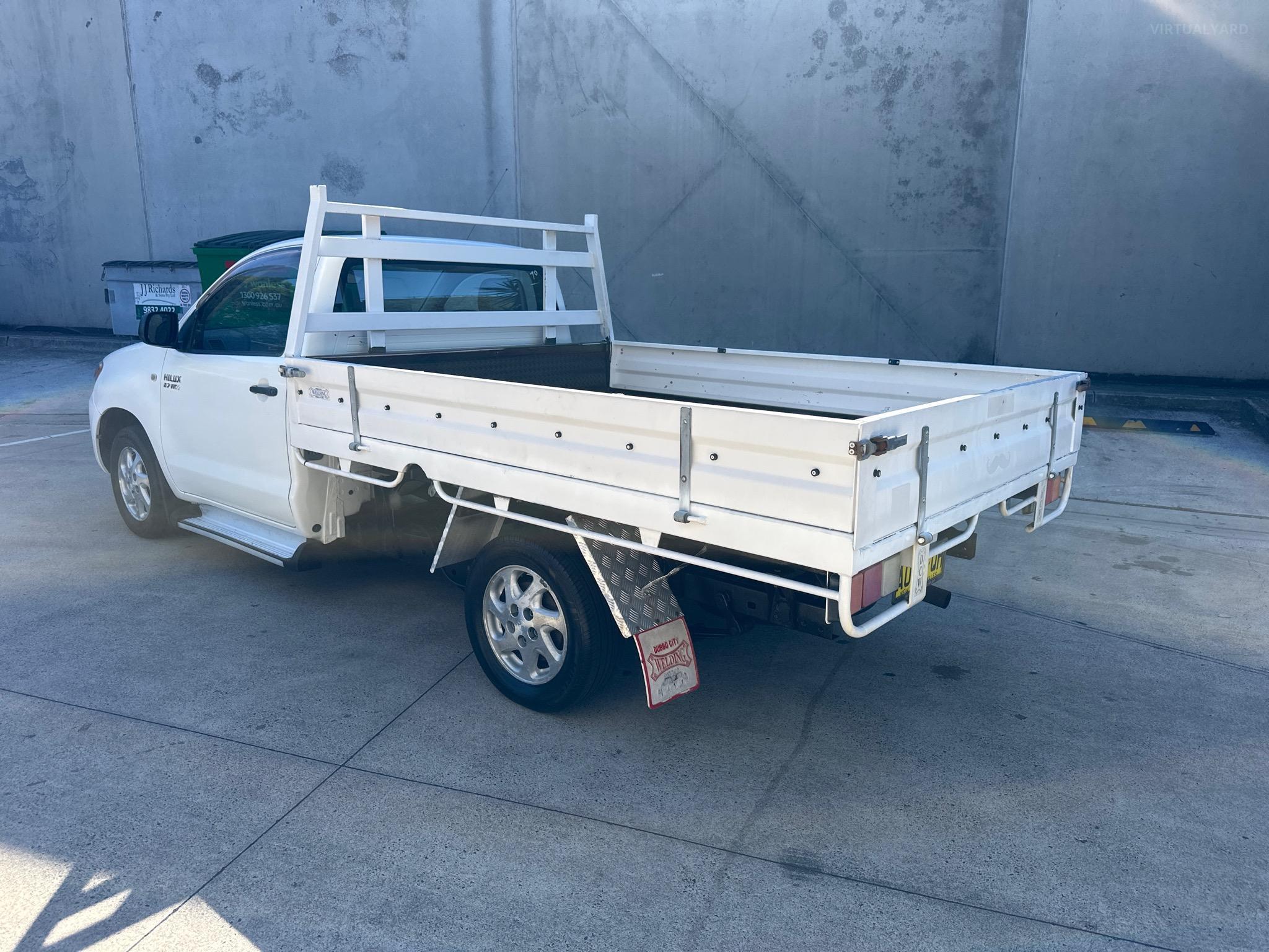 TOYOTA HILUX TGN16R MY07 WORKMATE CAB CHASSIS SINGLE CAB 2DR MAN 5SP, 4X2 1370KG 2.7I image 7