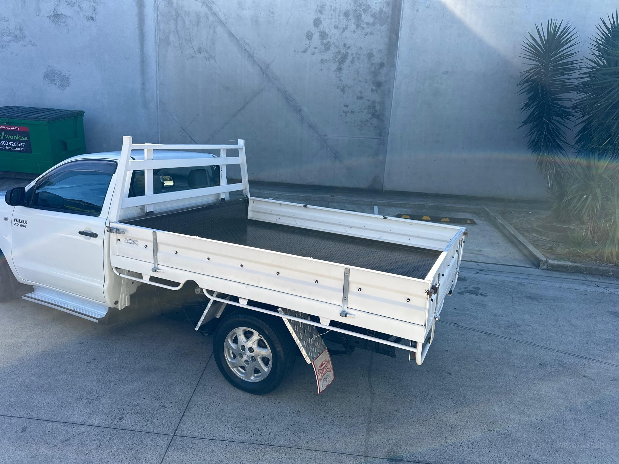 TOYOTA HILUX TGN16R MY07 WORKMATE CAB CHASSIS SINGLE CAB 2DR MAN 5SP, 4X2 1370KG 2.7I image 8