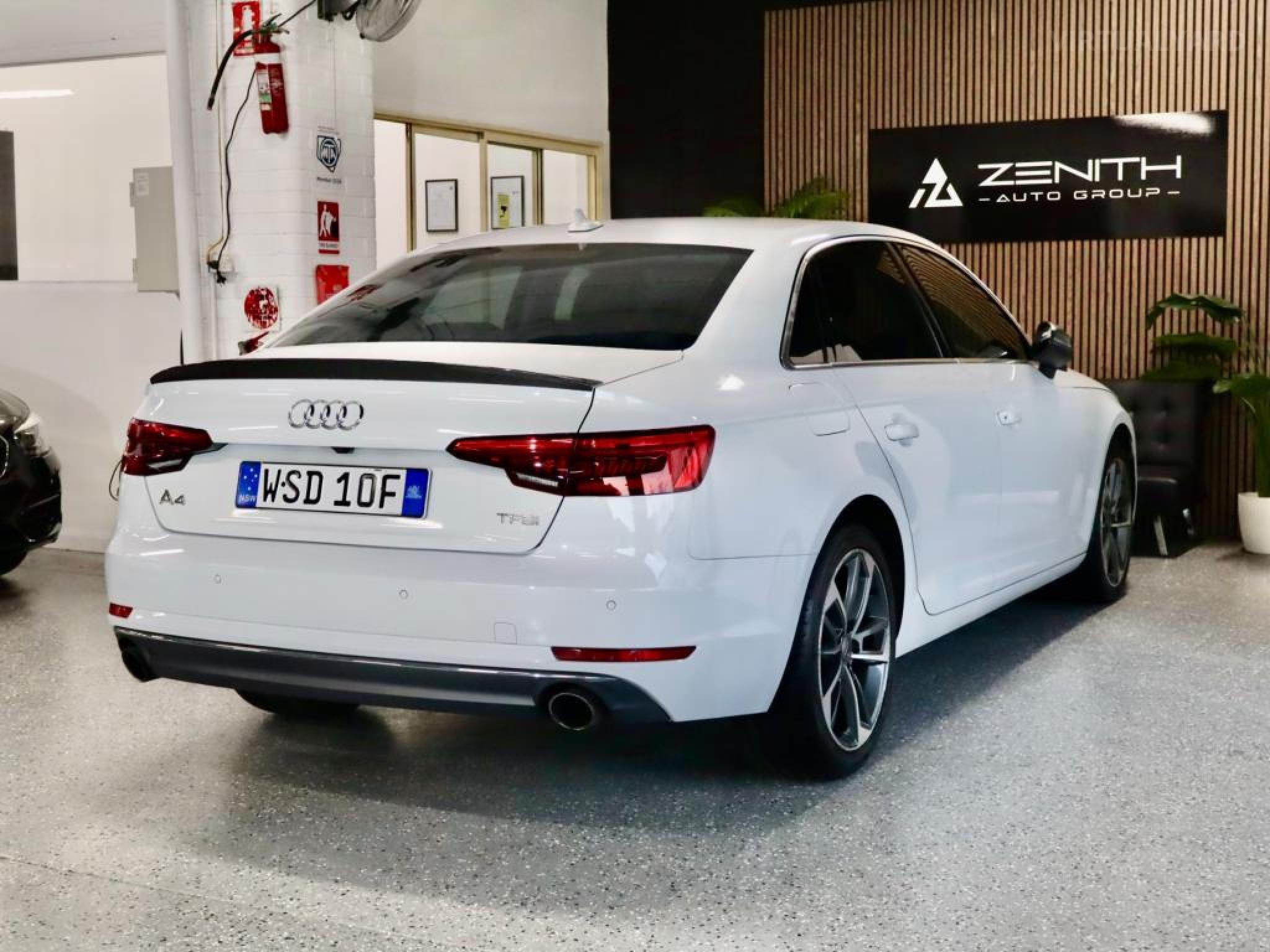 AUDI A4