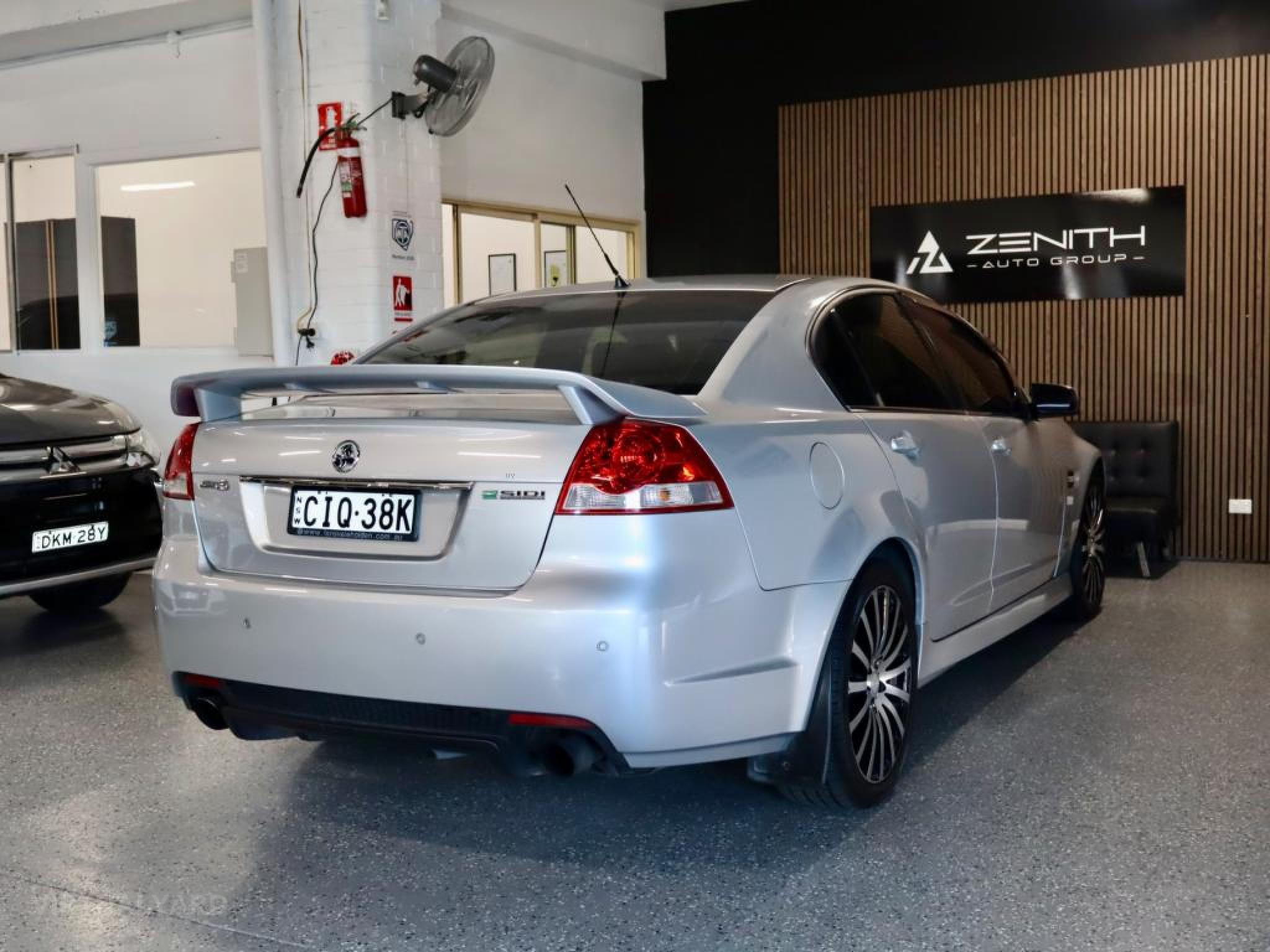 HOLDEN COMMODORE