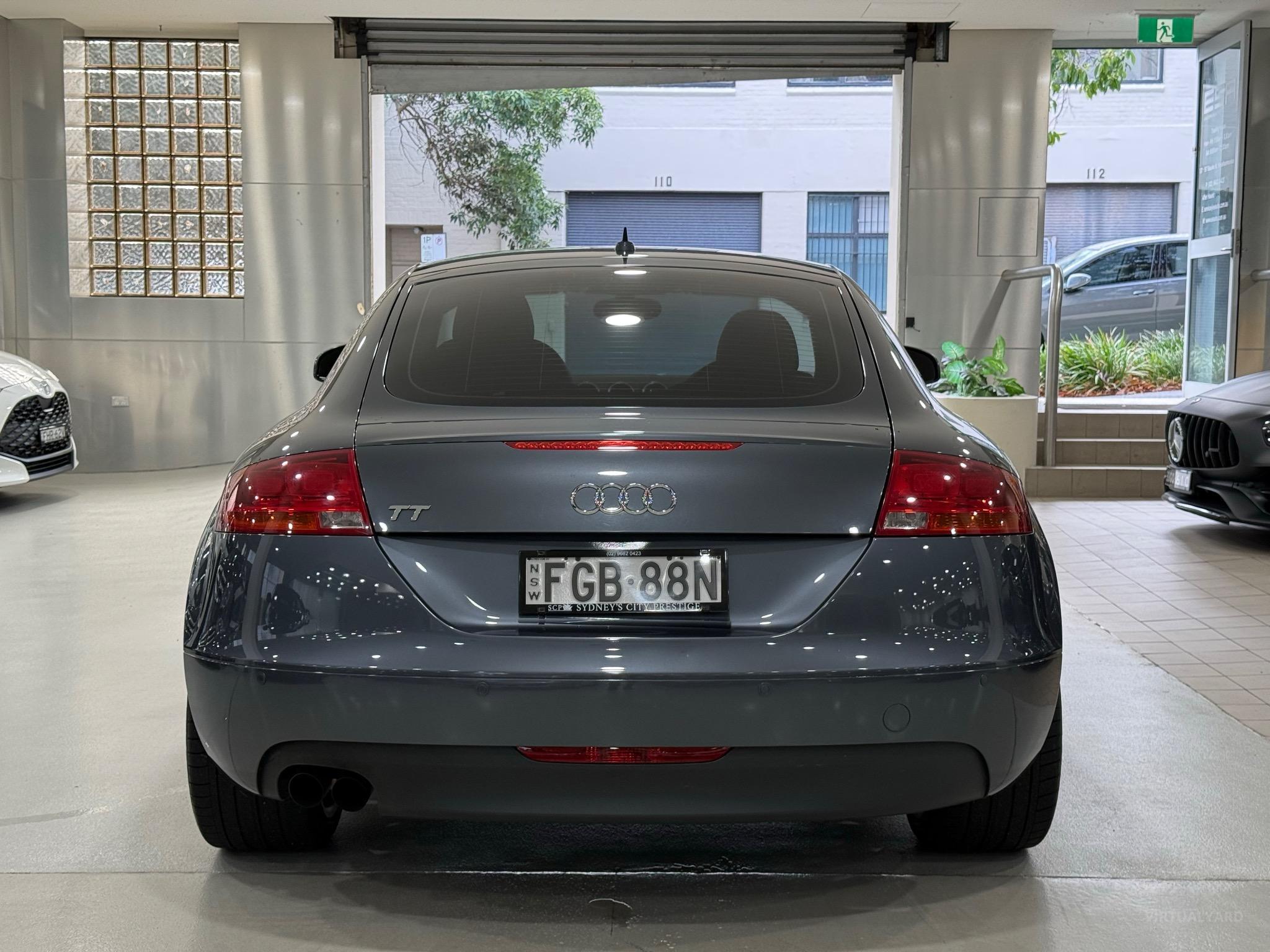 AUDI TT