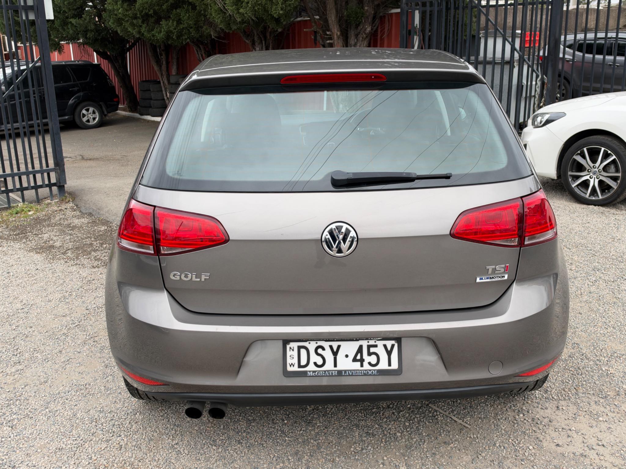 VOLKSWAGEN GOLF