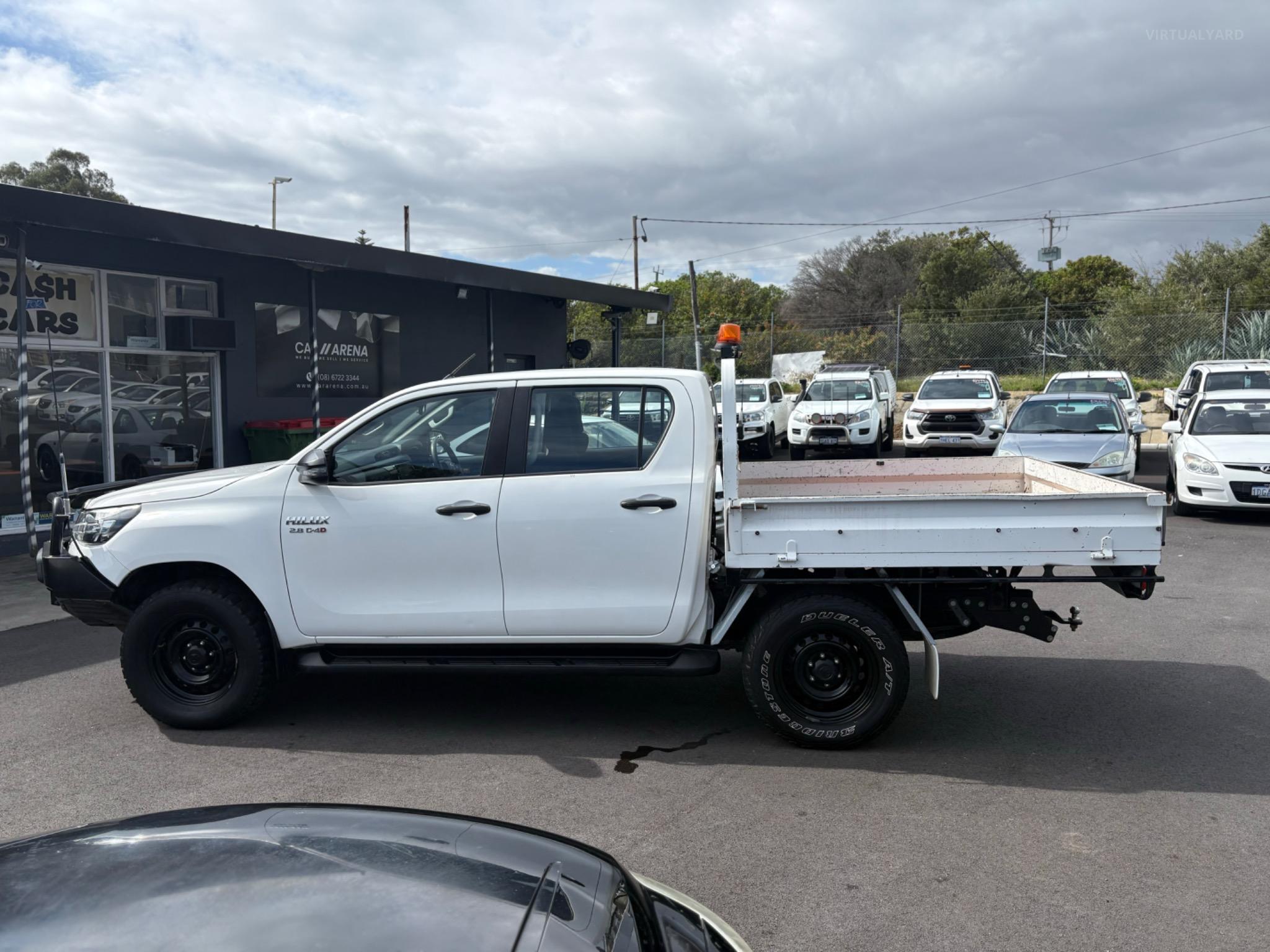 TOYOTA HILUX