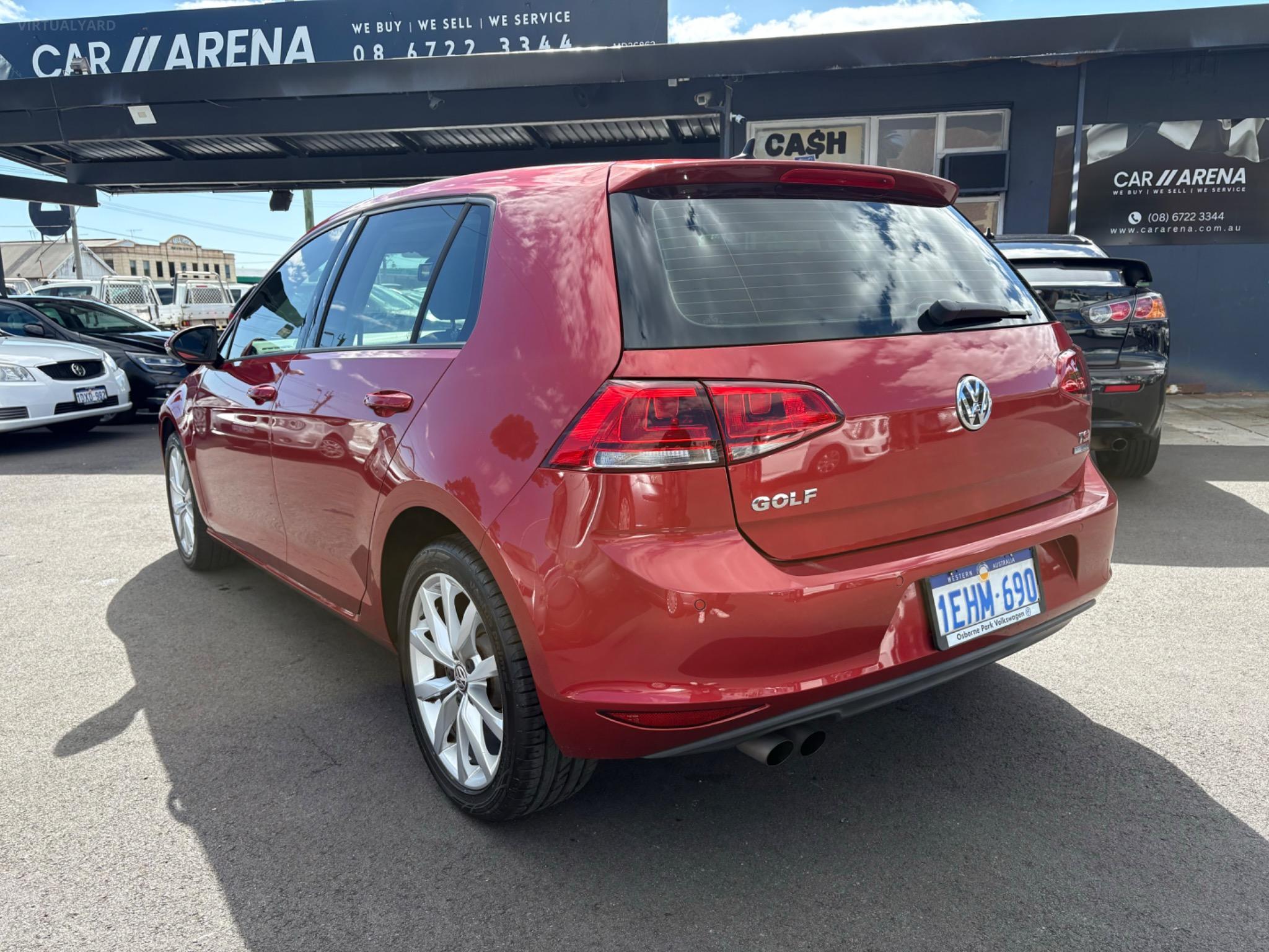 VOLKSWAGEN GOLF
