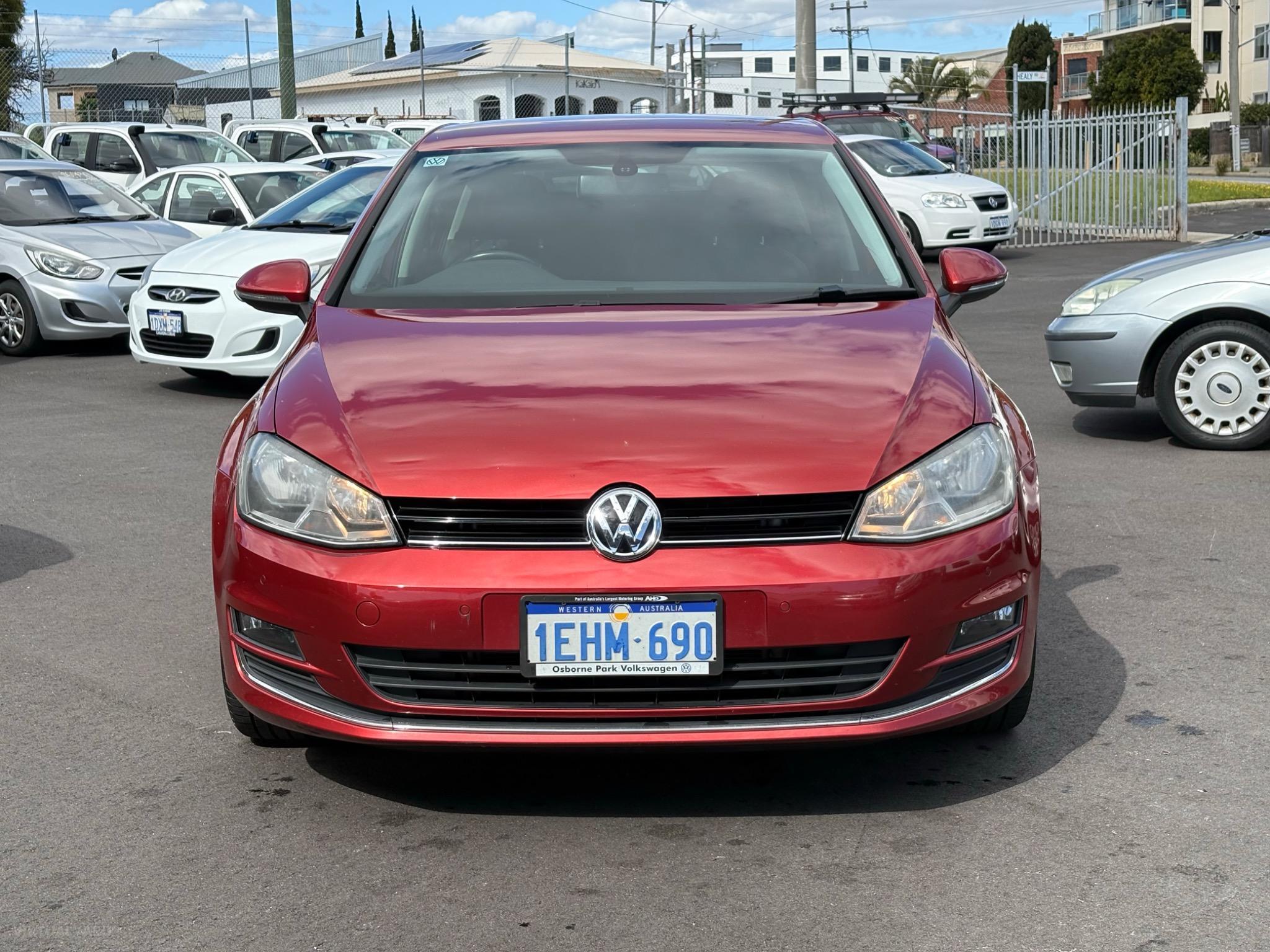 VOLKSWAGEN GOLF