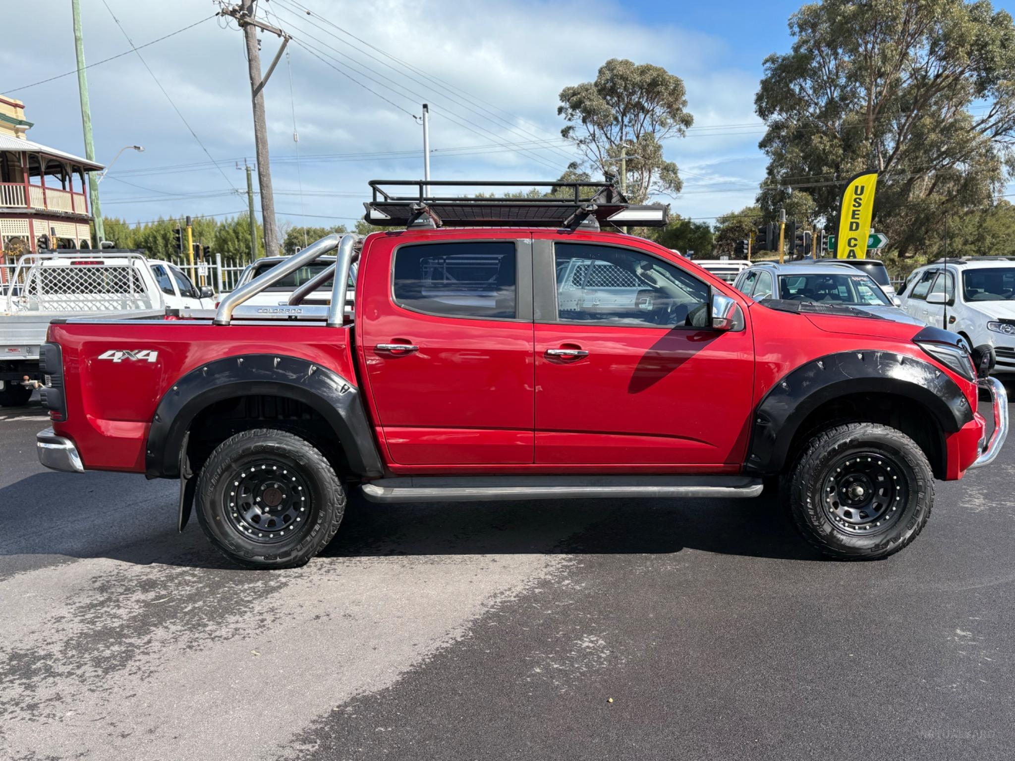 HOLDEN COLORADO