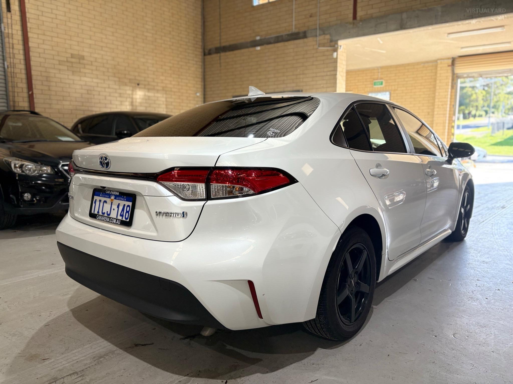 TOYOTA COROLLA