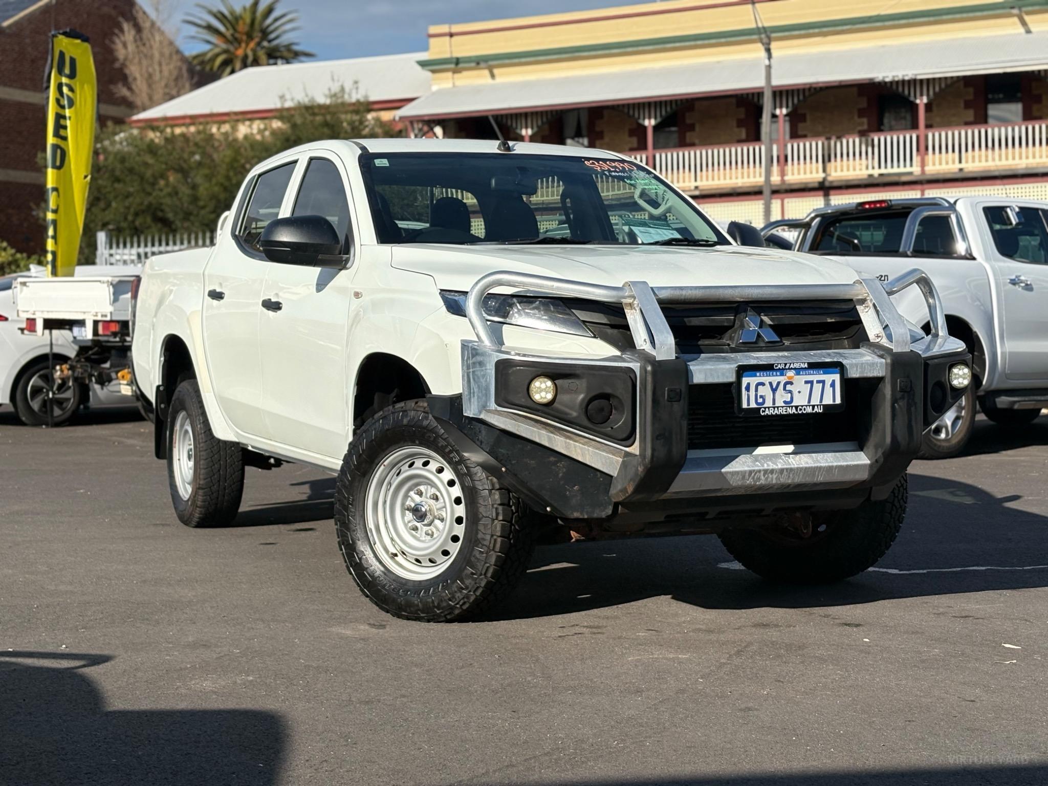MITSUBISHI TRITON