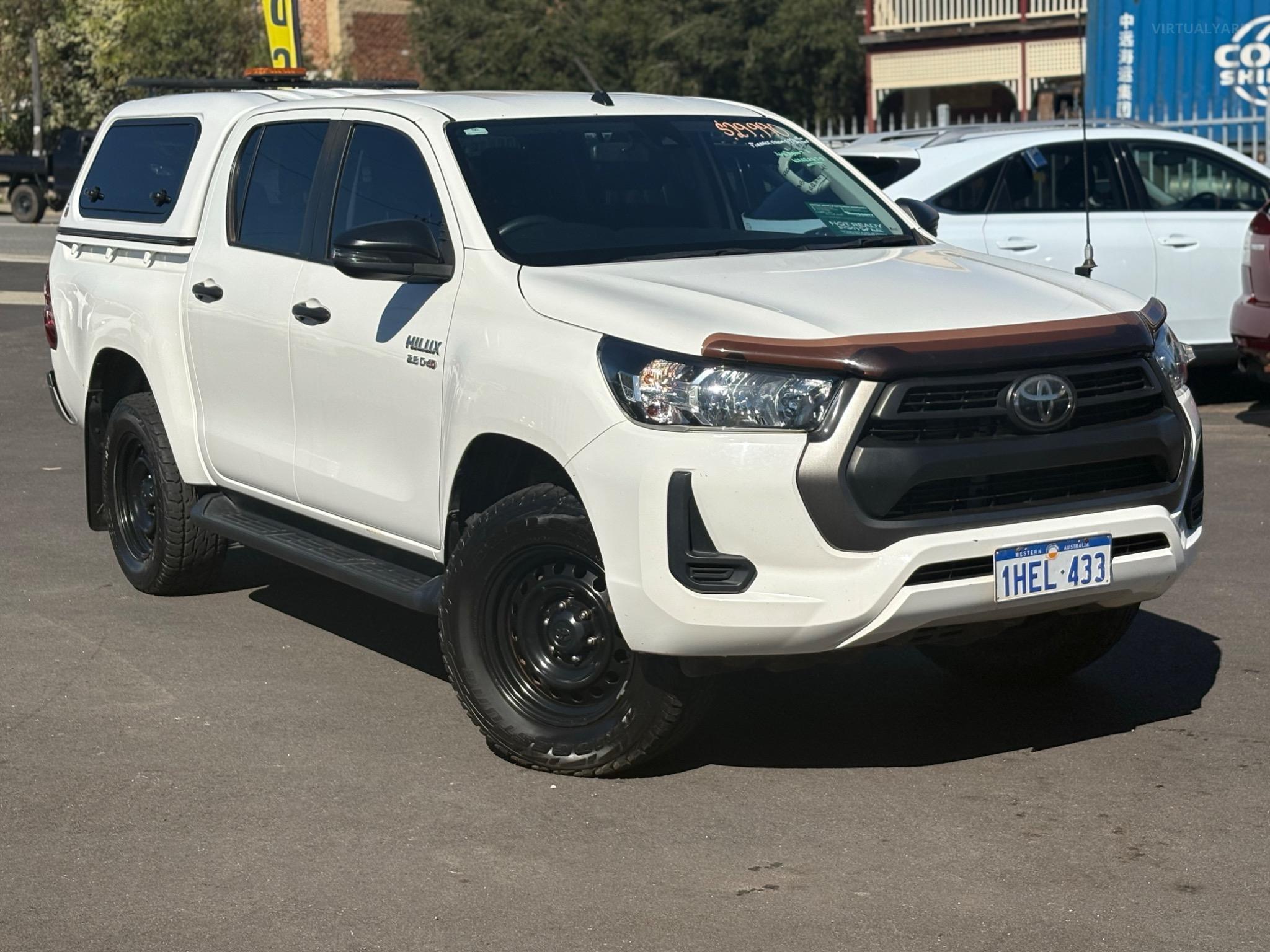 TOYOTA HILUX
