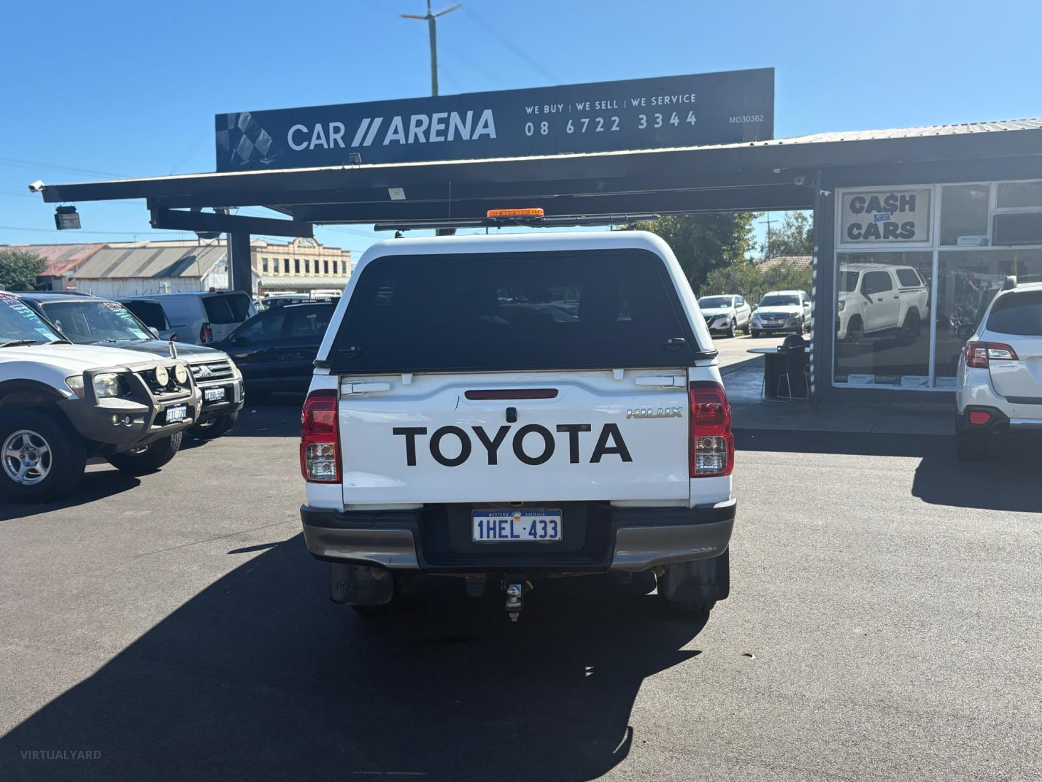 TOYOTA HILUX