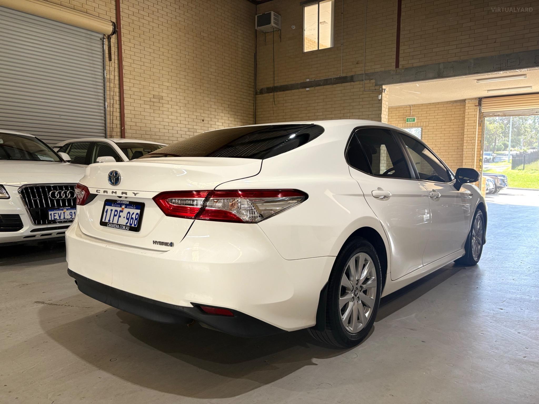 TOYOTA CAMRY