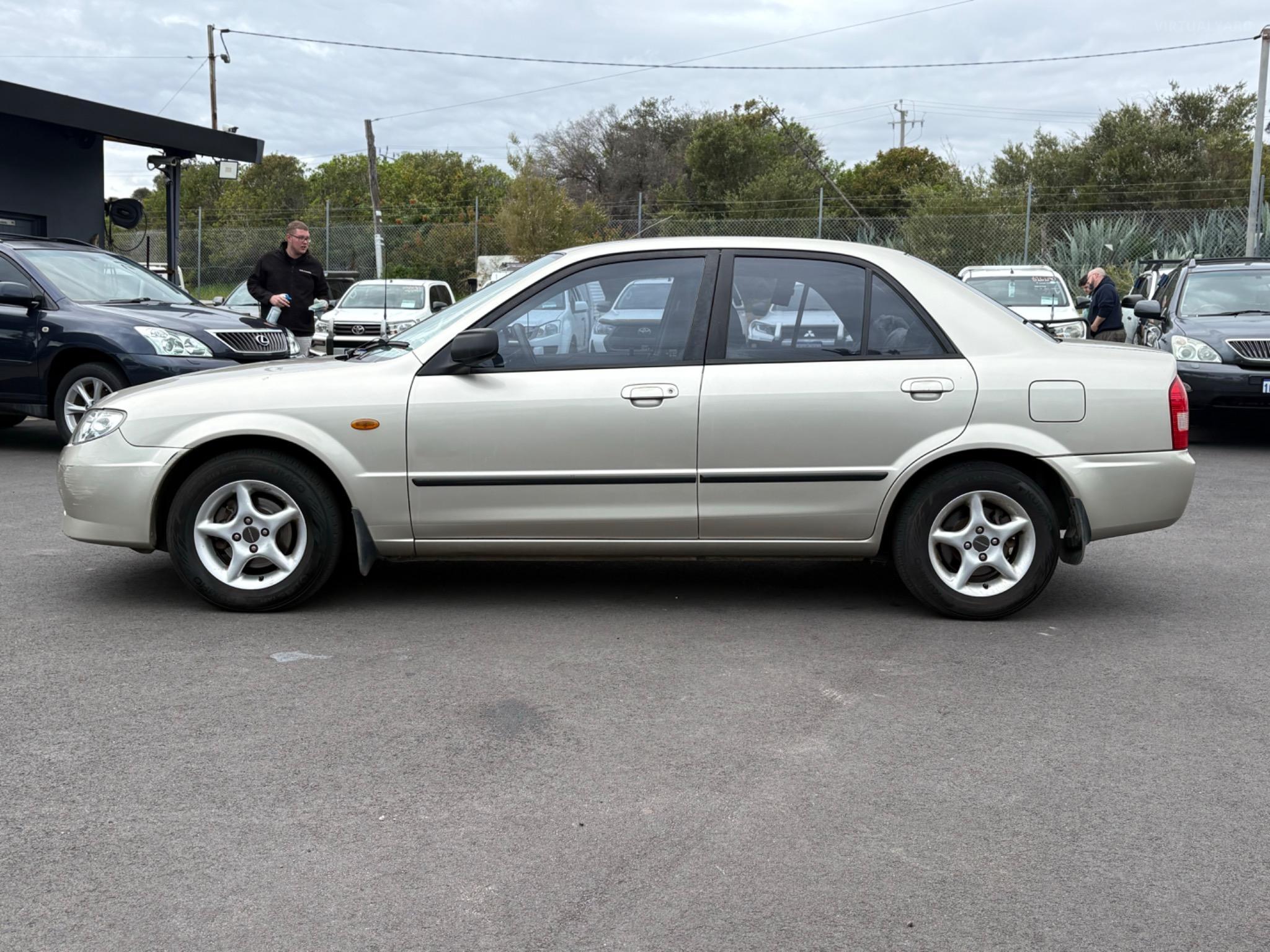 MAZDA 323
