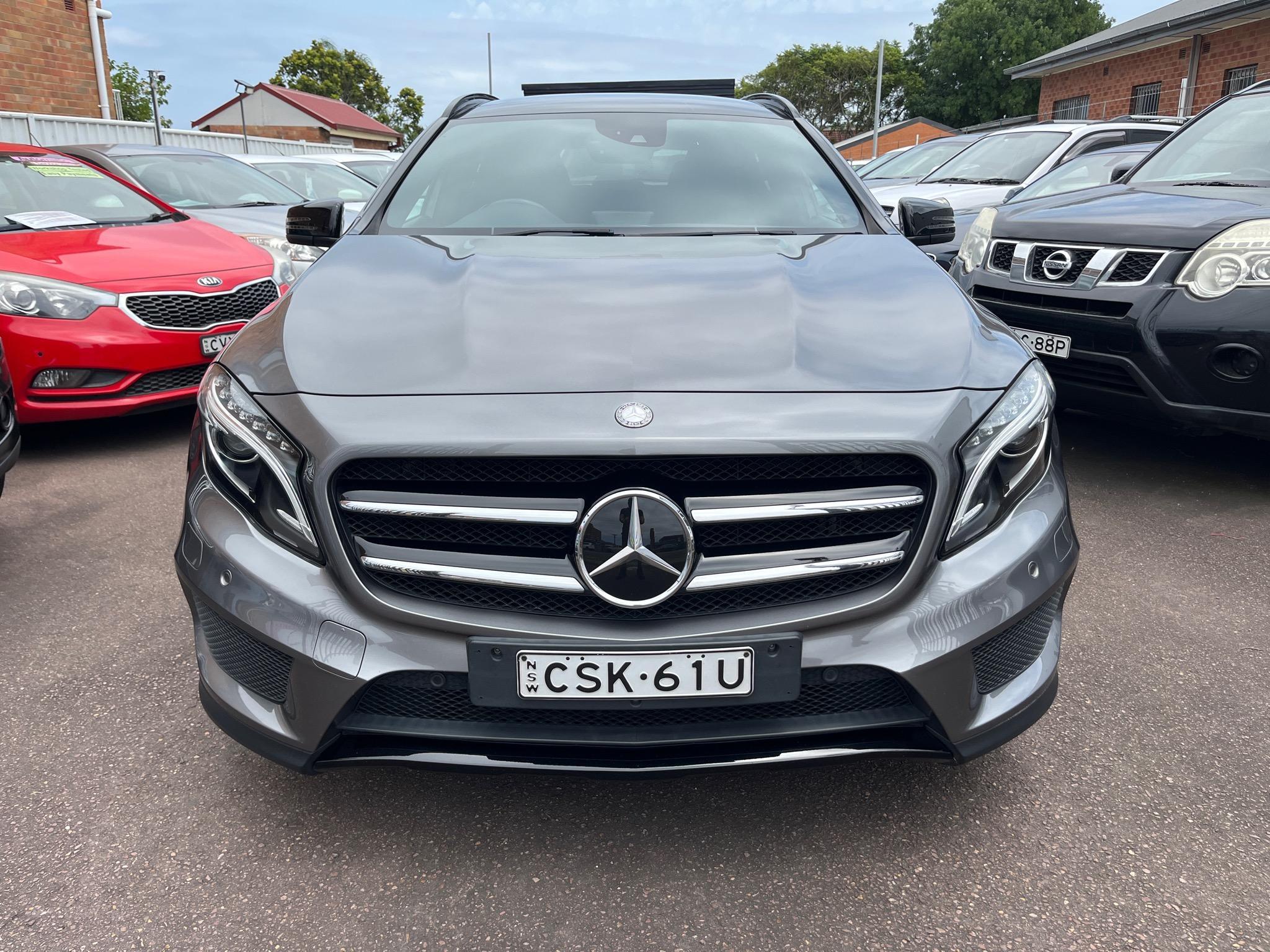 MERCEDES-BENZ GLA
