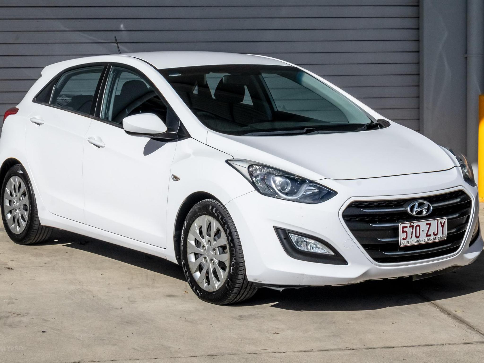 HYUNDAI i30